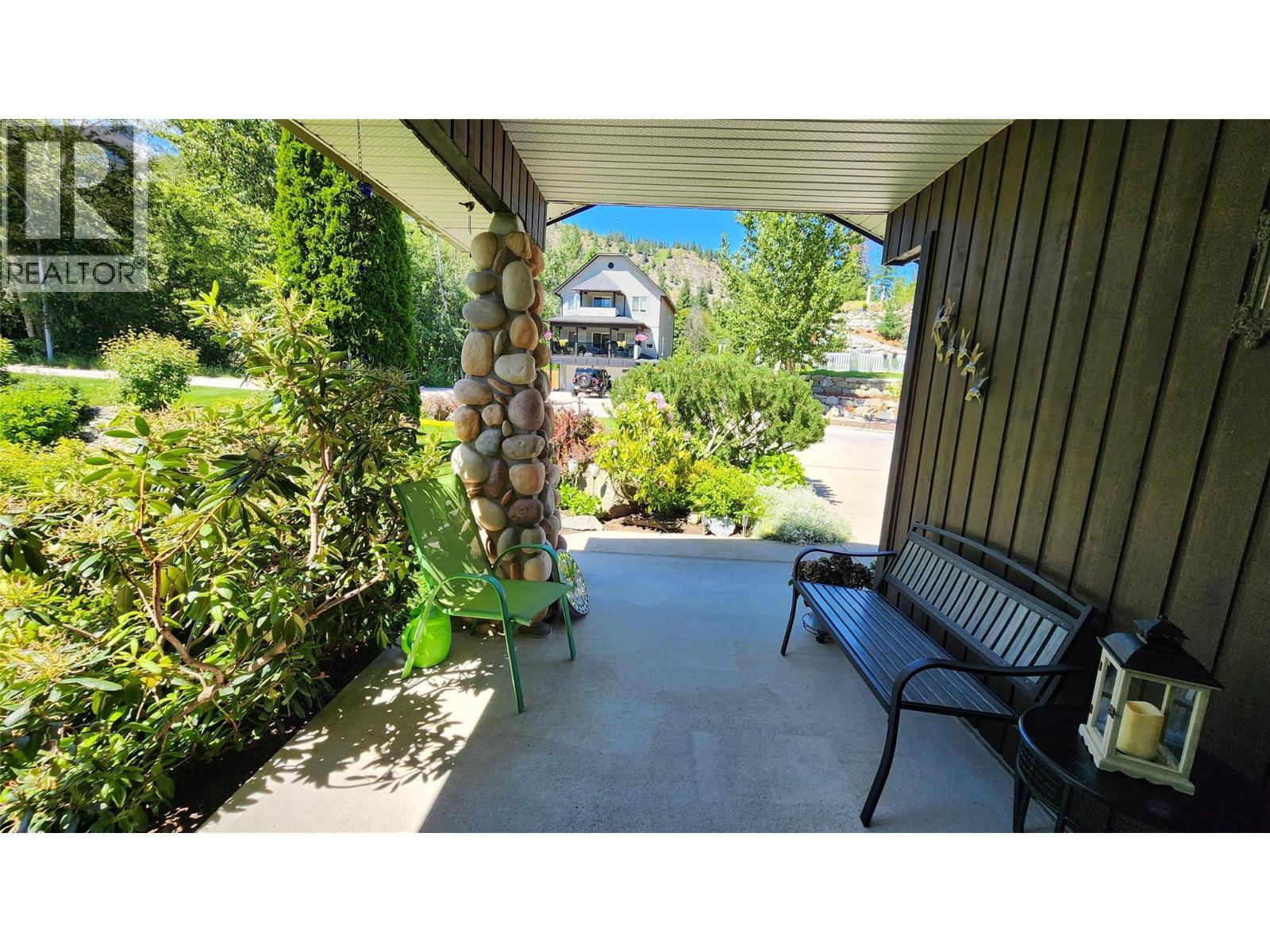 442 Whitman Way, Warfield, British Columbia  V1R 4T9 - Photo 4 - 10391399