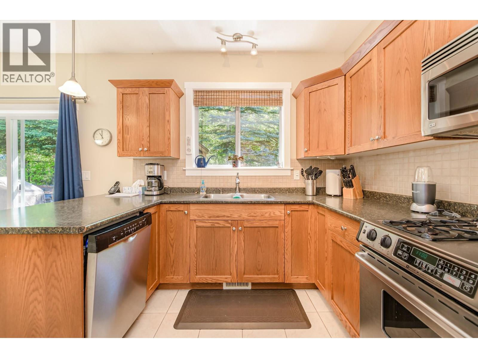 801 20 Street Ne Unit# #28, Salmon Arm, British Columbia  V1E 2R7 - Photo 8 - 10391126