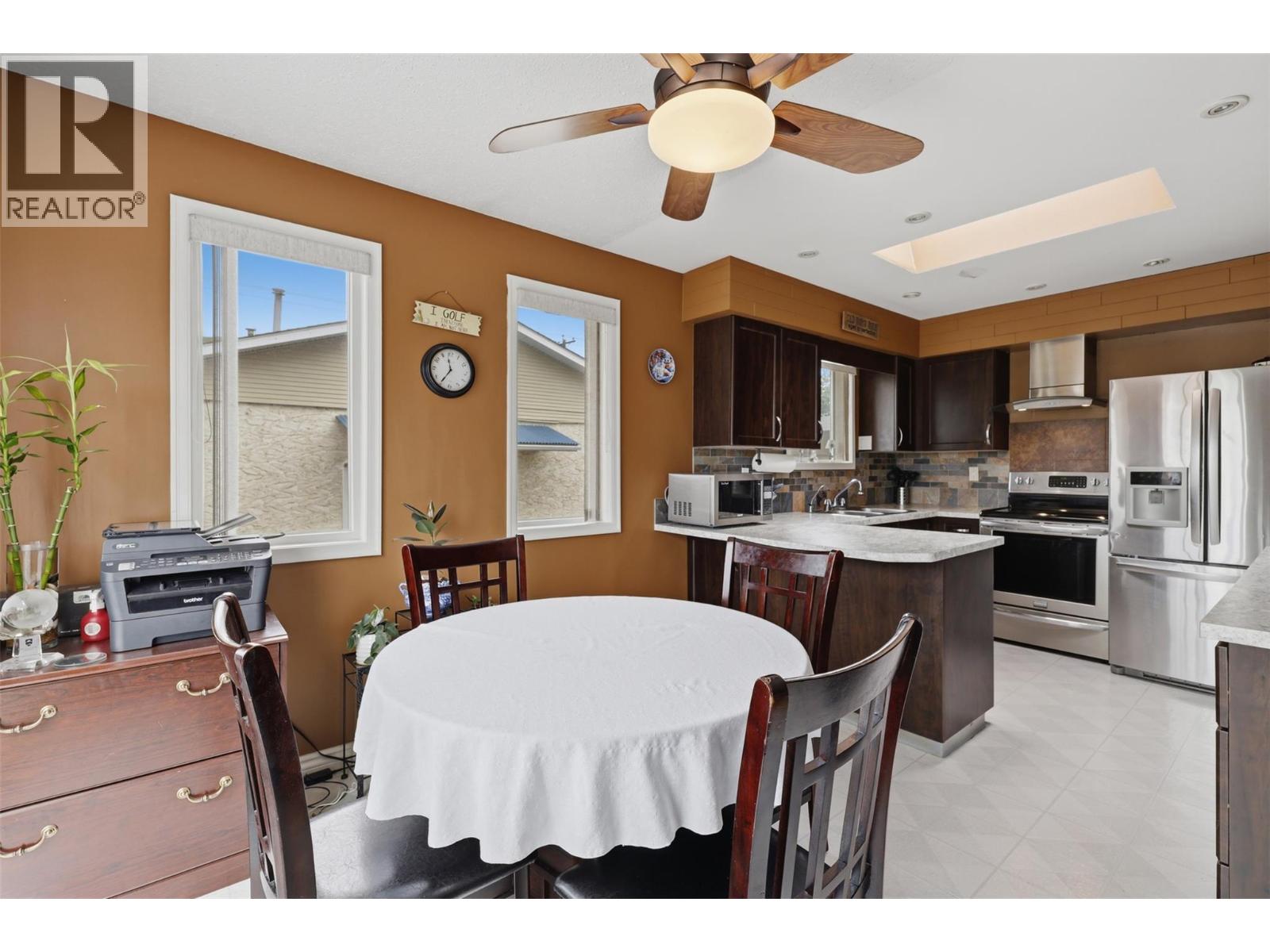 1075 Acadia Place, Kamloops, British Columbia  V2B 7Z5 - Photo 10 - 10391714