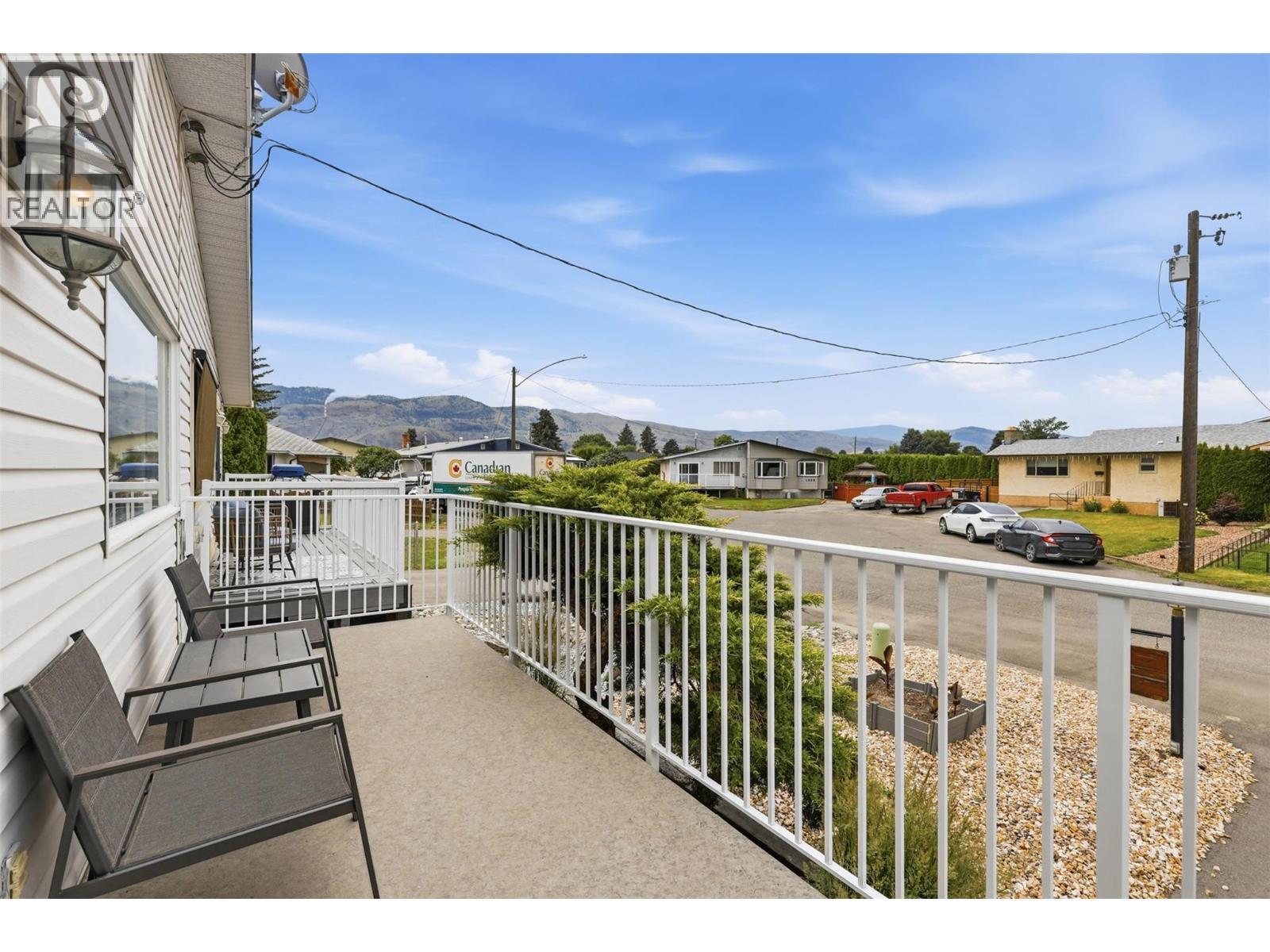 1075 Acadia Place, Kamloops, British Columbia  V2B 7Z5 - Photo 12 - 10391714