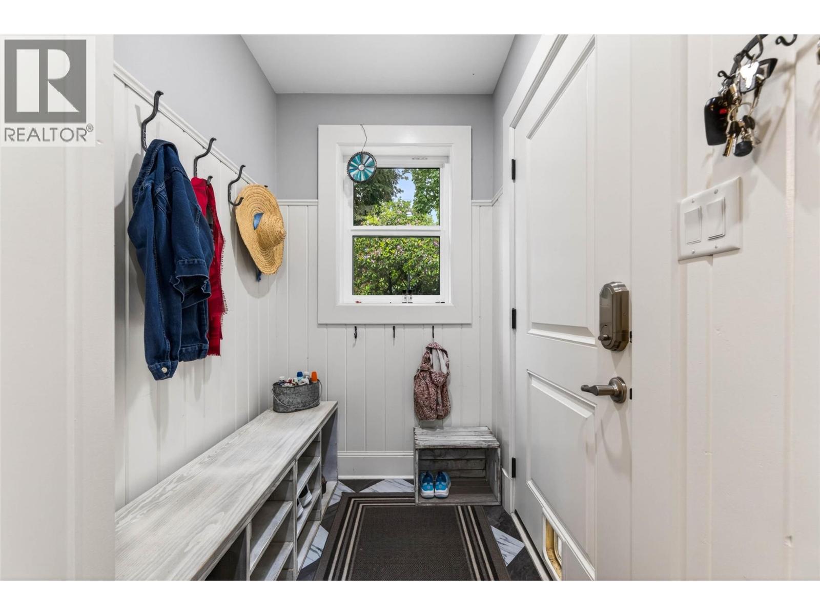 502 Houston Street, Nelson, British Columbia  V1L 5H7 - Photo 34 - 10391603