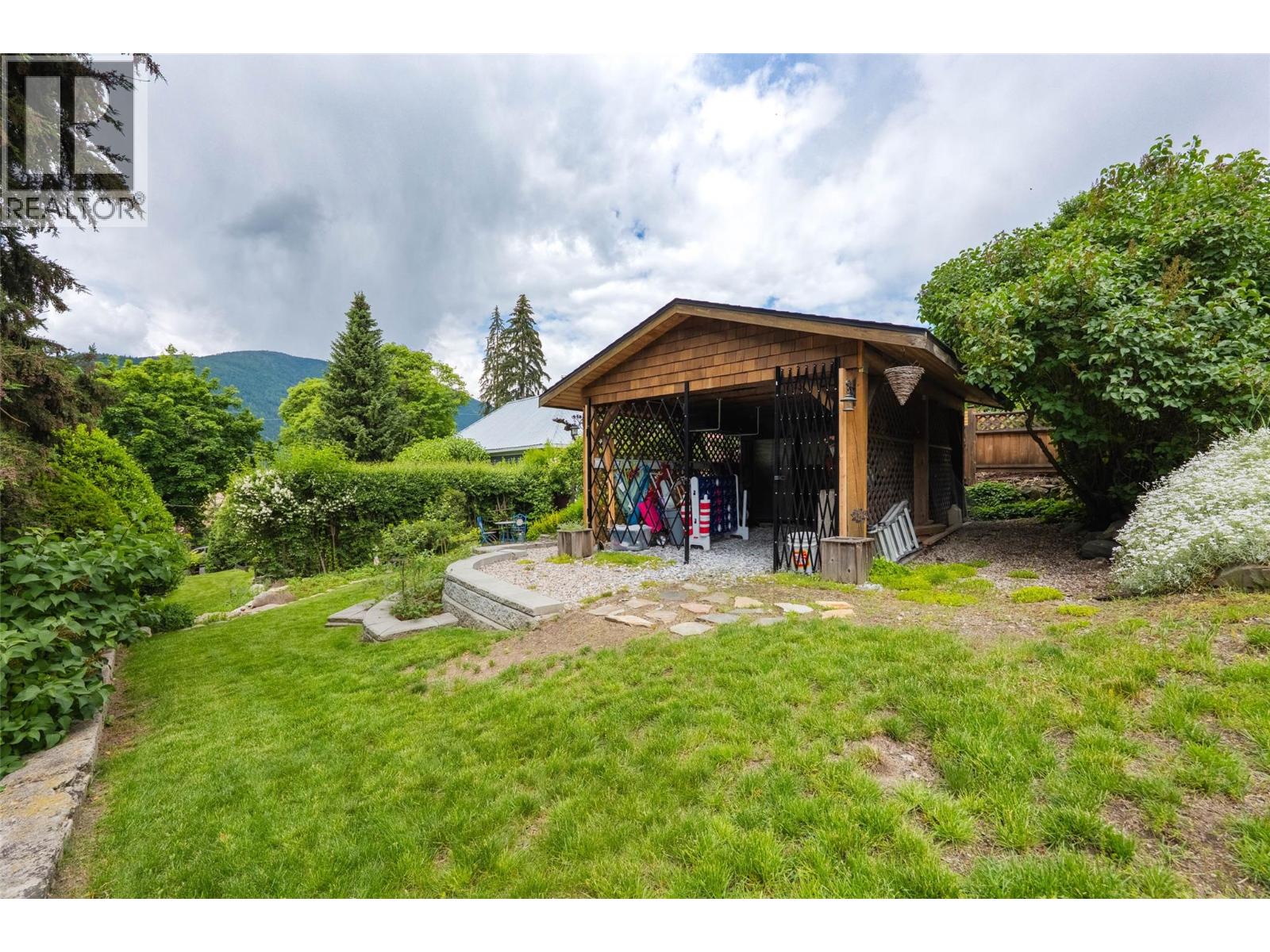 502 Houston Street, Nelson, British Columbia  V1L 5H7 - Photo 50 - 10391603