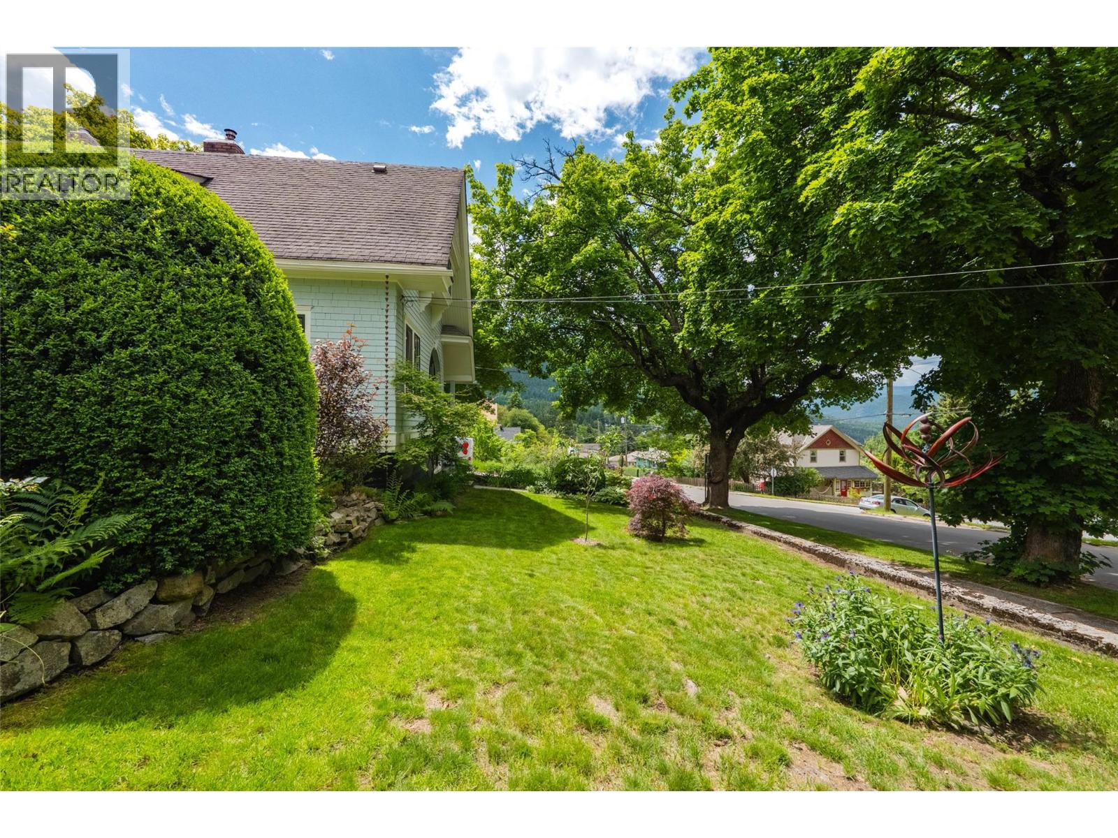 502 Houston Street, Nelson, British Columbia  V1L 5H7 - Photo 58 - 10391603