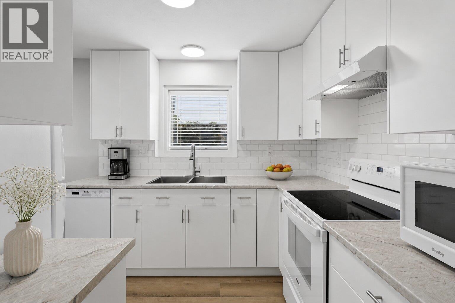 1320 Selkirk Avenue Unit# 1, Kamloops, British Columbia  V2B 1V7 - Photo 4 - 10391446