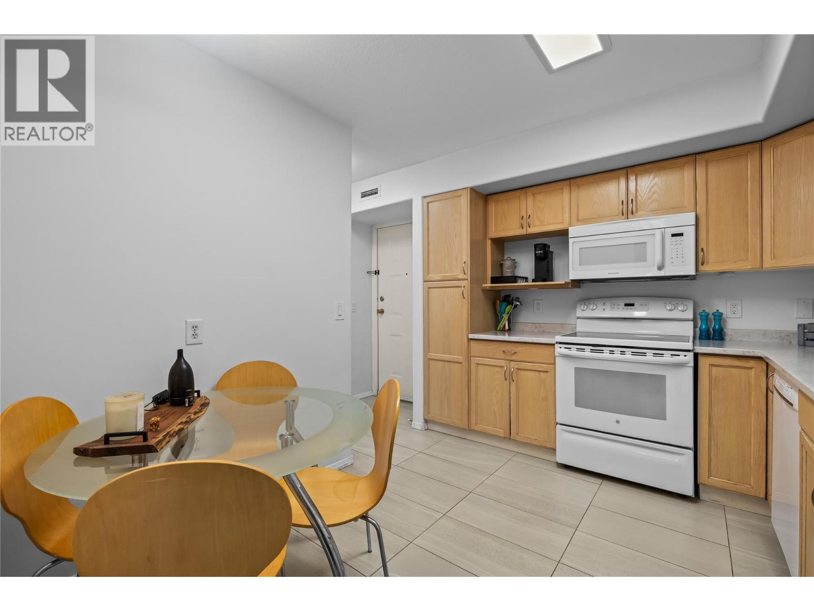 3115 De Montreuil Court Unit# 401, Kelowna, British Columbia  V1W 3W1 - Photo 14 - 10390848