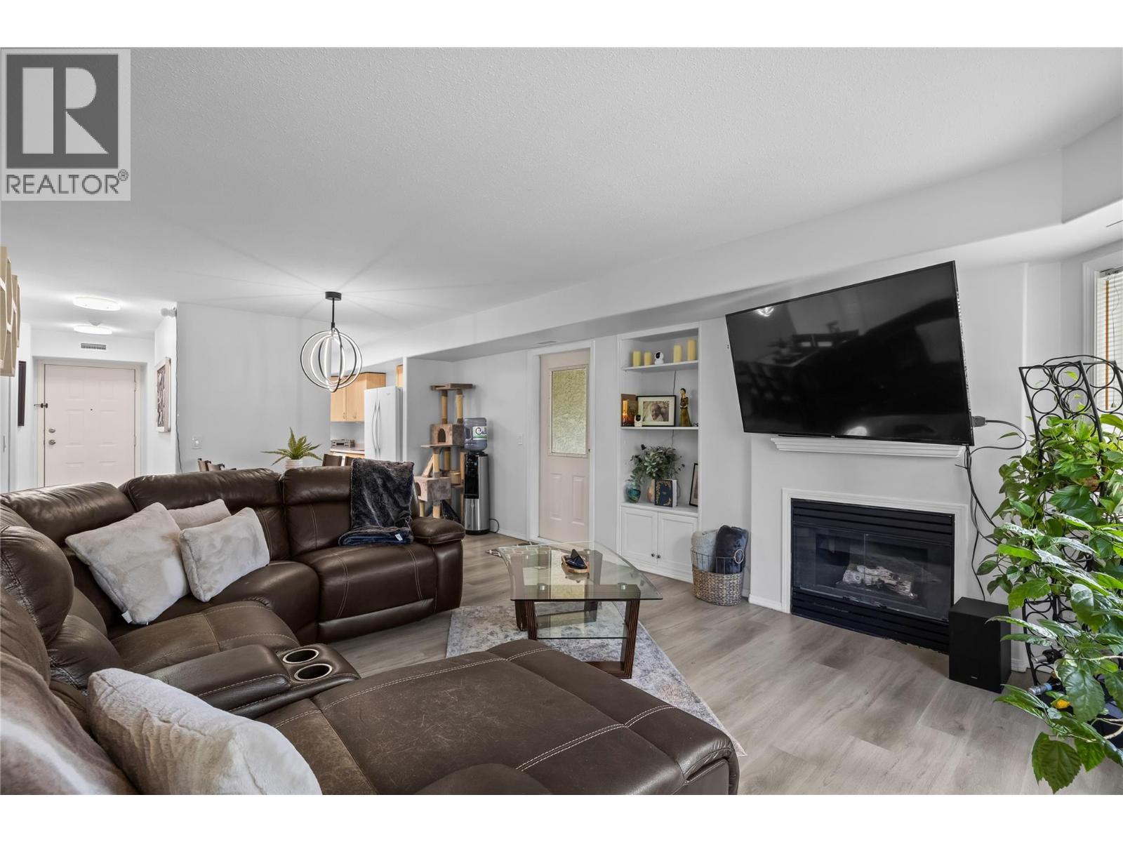 3115 De Montreuil Court Unit# 401, Kelowna, British Columbia  V1W 3W1 - Photo 8 - 10390848