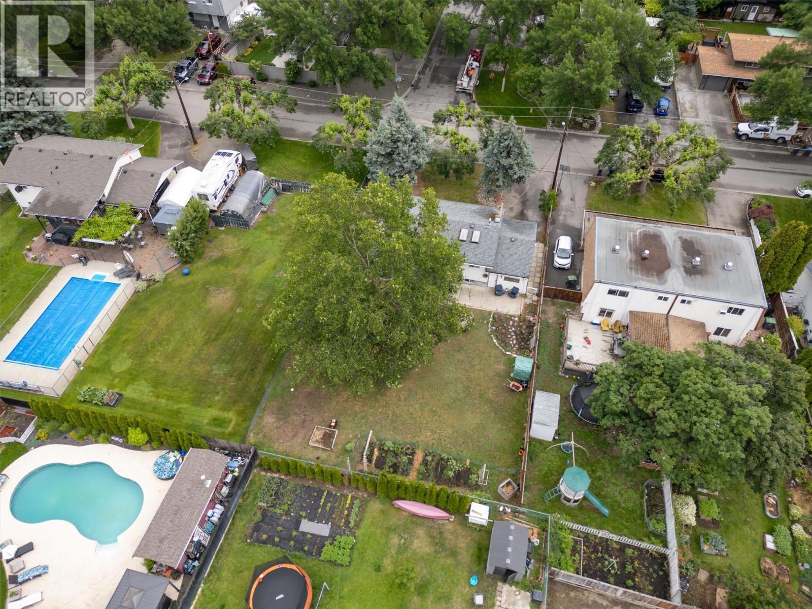 830 Mitchell Road, Kelowna, British Columbia  V1X 3W5 - Photo 2 - 10391677