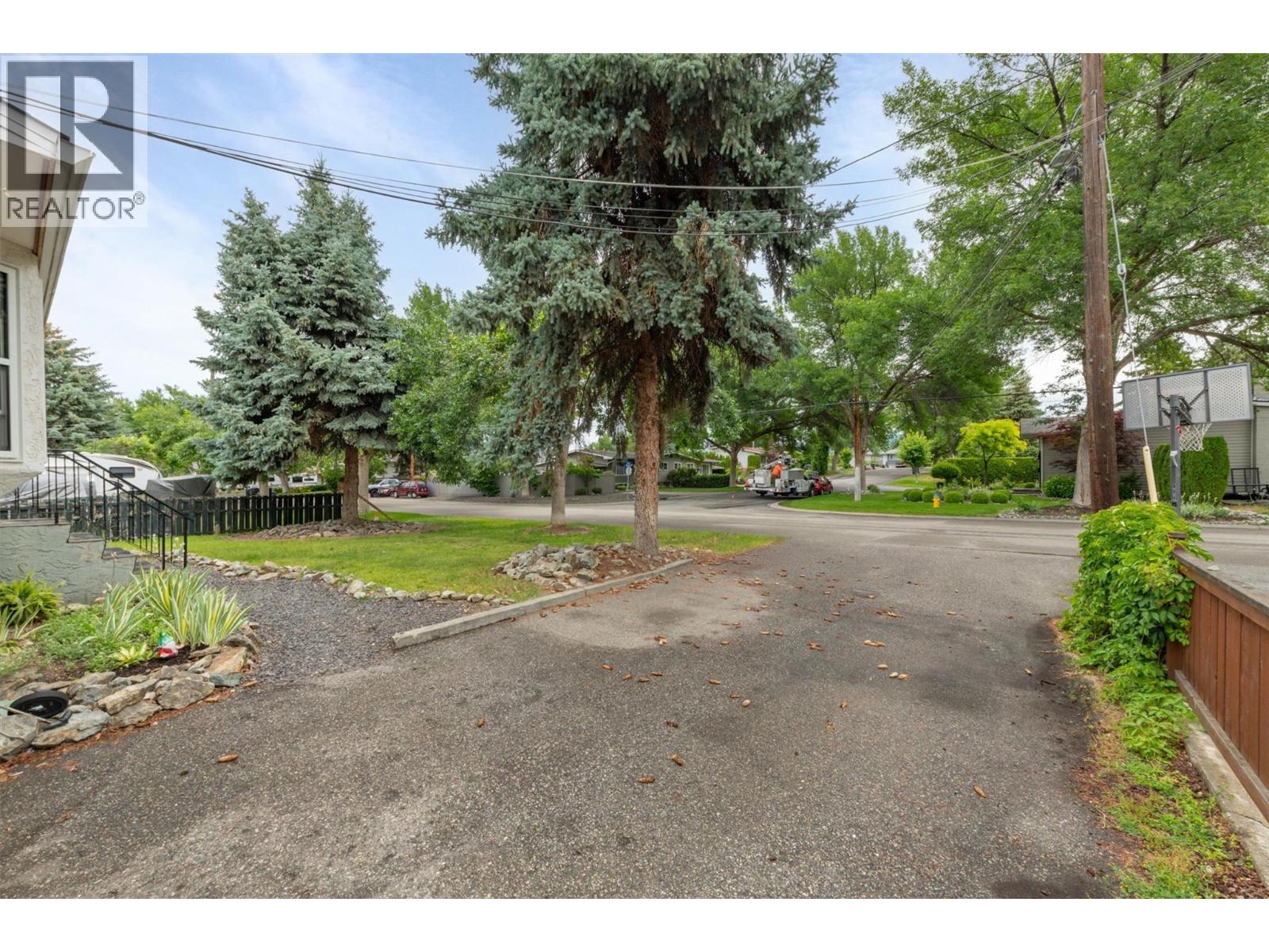 830 Mitchell Road, Kelowna, British Columbia  V1X 3W5 - Photo 3 - 10391677