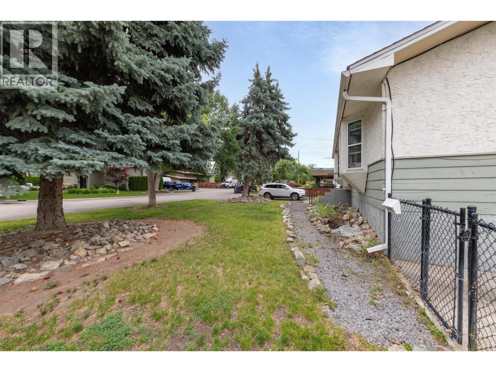 830 Mitchell Road, Kelowna, British Columbia  V1X 3W5 - Photo 33 - 10391677