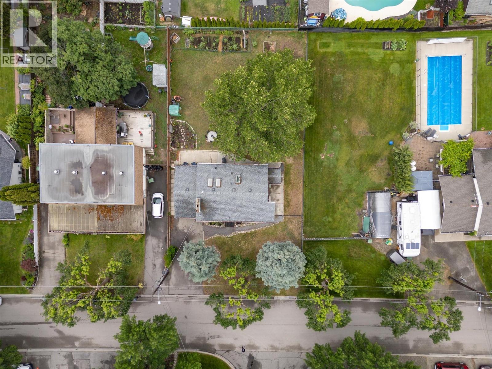 830 Mitchell Road, Kelowna, British Columbia  V1X 3W5 - Photo 37 - 10391677