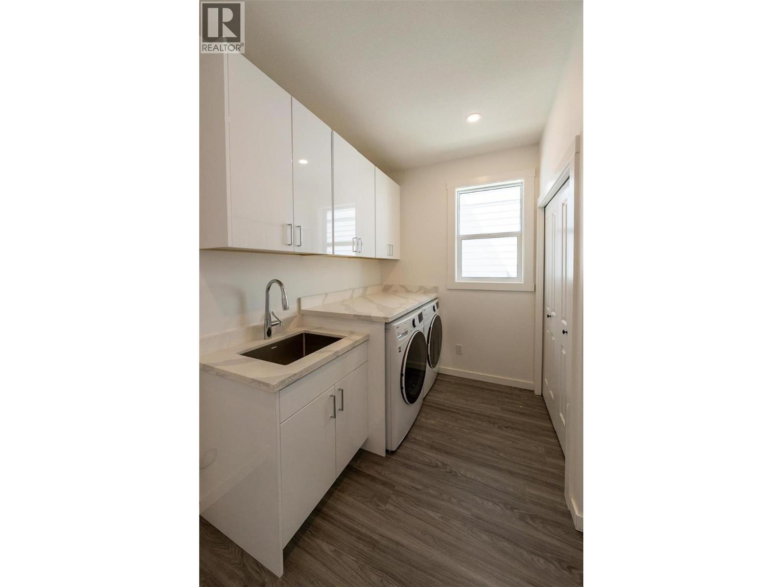 703 Lake Court, West Kelowna, British Columbia  V1Z 1H6 - Photo 12 - 10391560