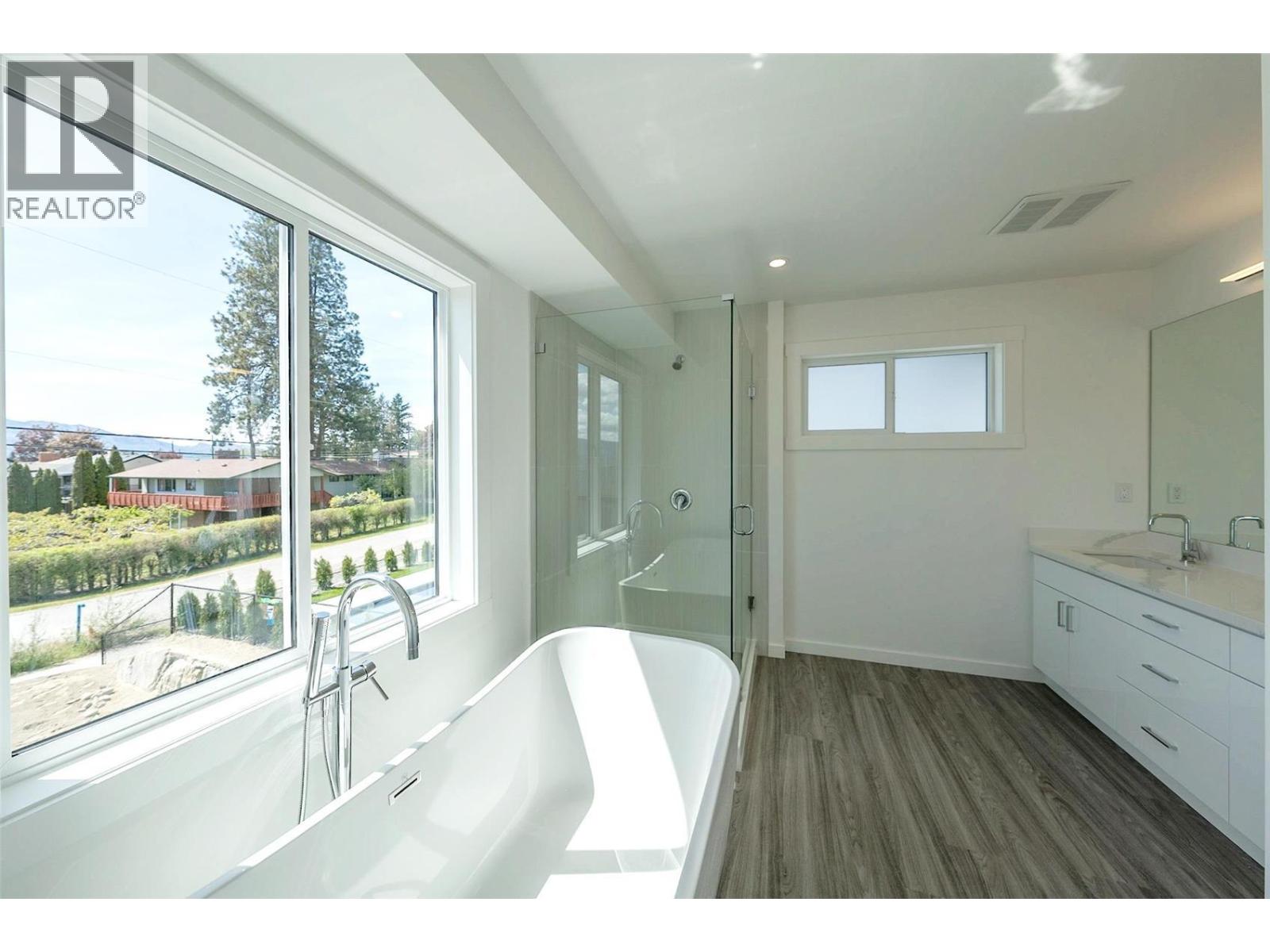 703 Lake Court, West Kelowna, British Columbia  V1Z 1H6 - Photo 17 - 10391560