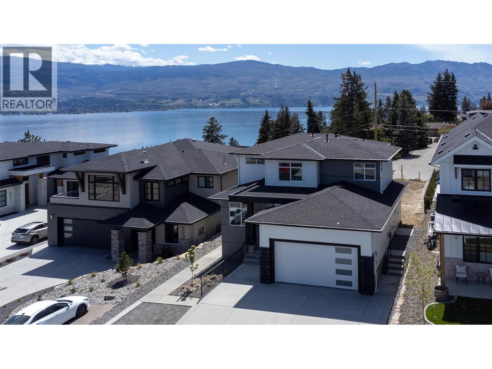 703 Lake Court, West Kelowna, British Columbia  V1Z 1H6 - Photo 2 - 10391560