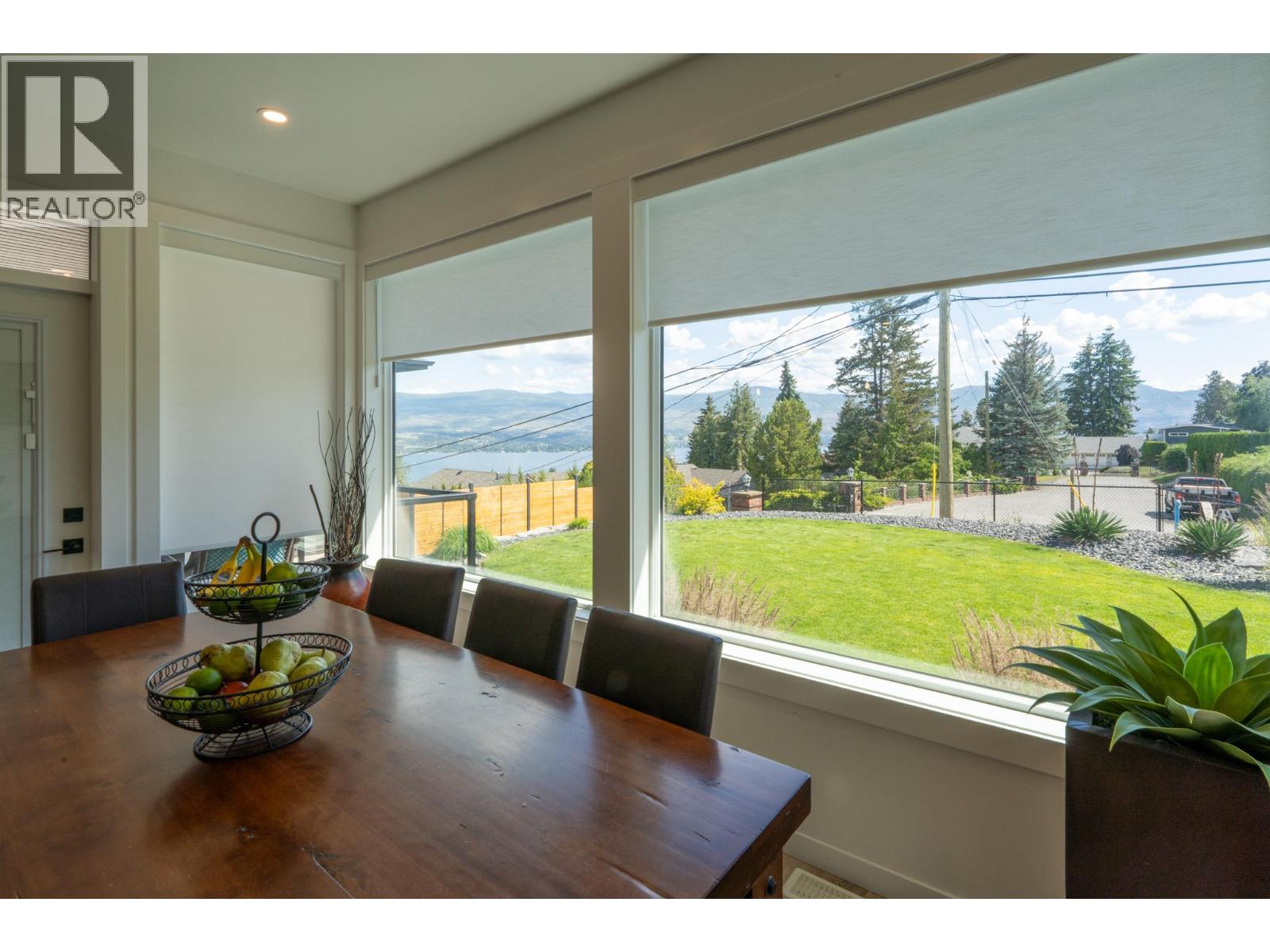 703 Lake Court, West Kelowna, British Columbia  V1Z 1H6 - Photo 9 - 10391560