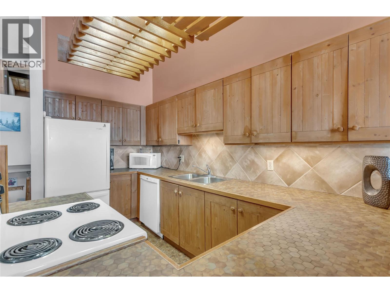 7470 Porcupine Road Unit# 608, Big White, British Columbia  V1P 4K5 - Photo 12 - 10391512