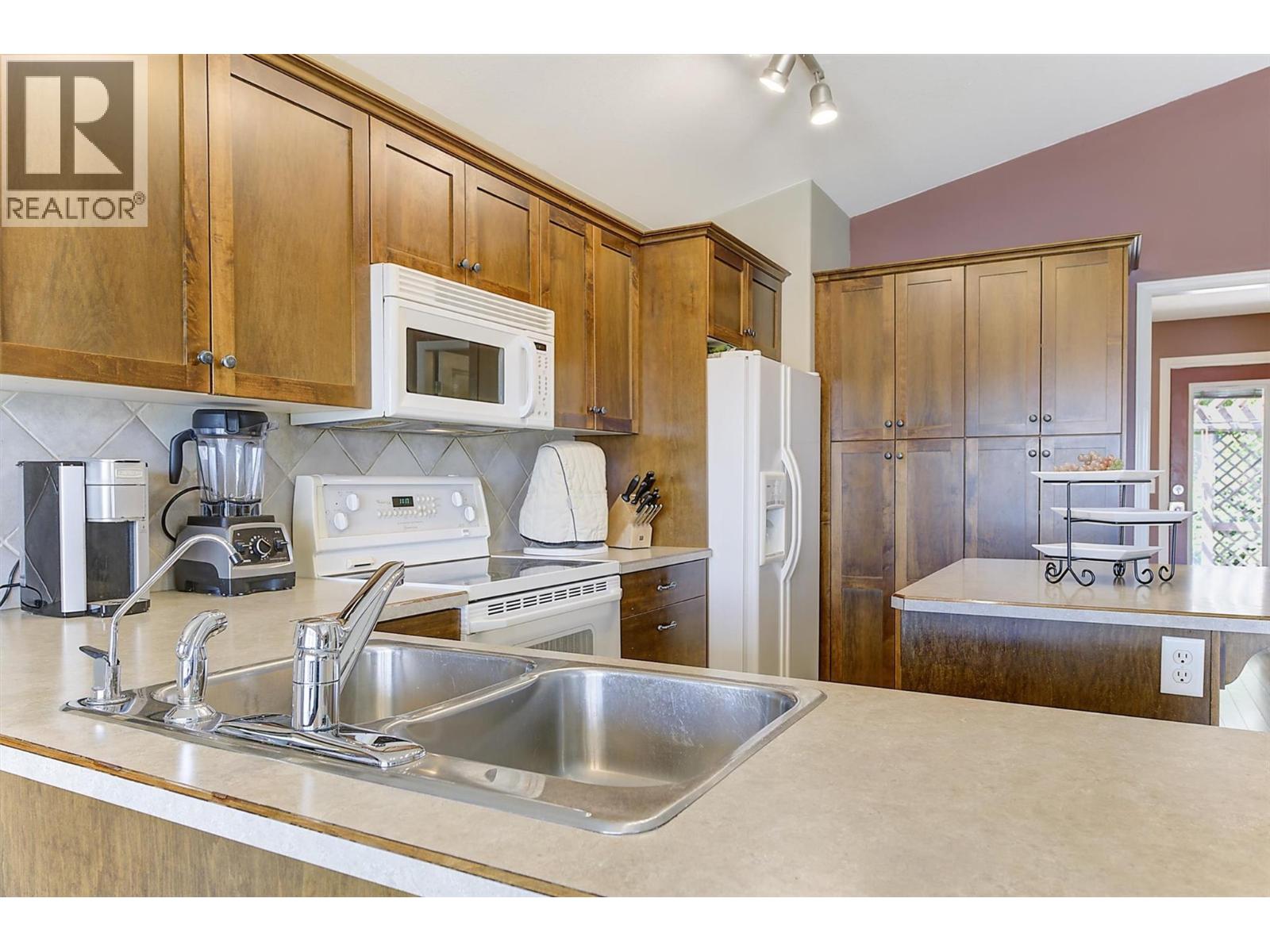 3684 Morningside Drive, West Kelowna, British Columbia  V4T 2T8 - Photo 11 - 10391338
