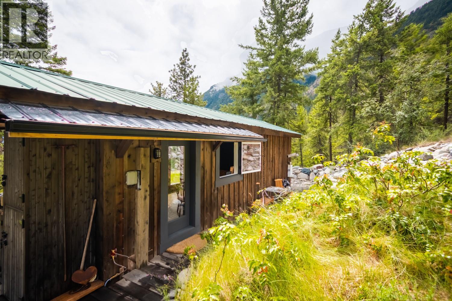 999 Kennedy, Lillooet, British Columbia  V0K 1V0 - Photo 30 - 10391576