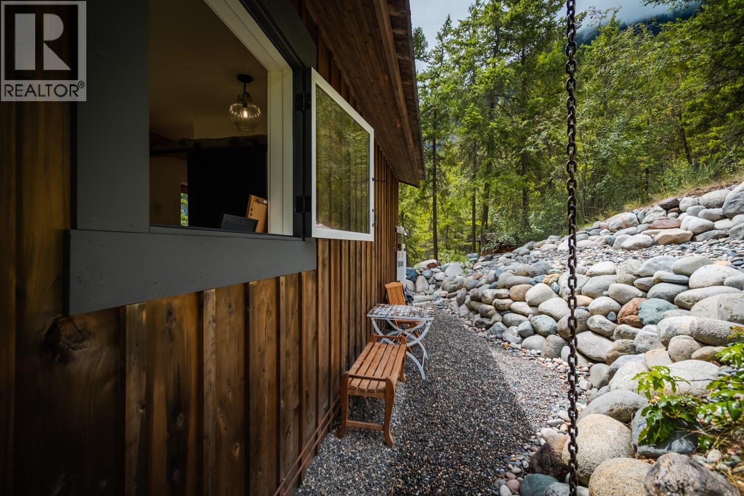 999 Kennedy, Lillooet, British Columbia  V0K 1V0 - Photo 33 - 10391576