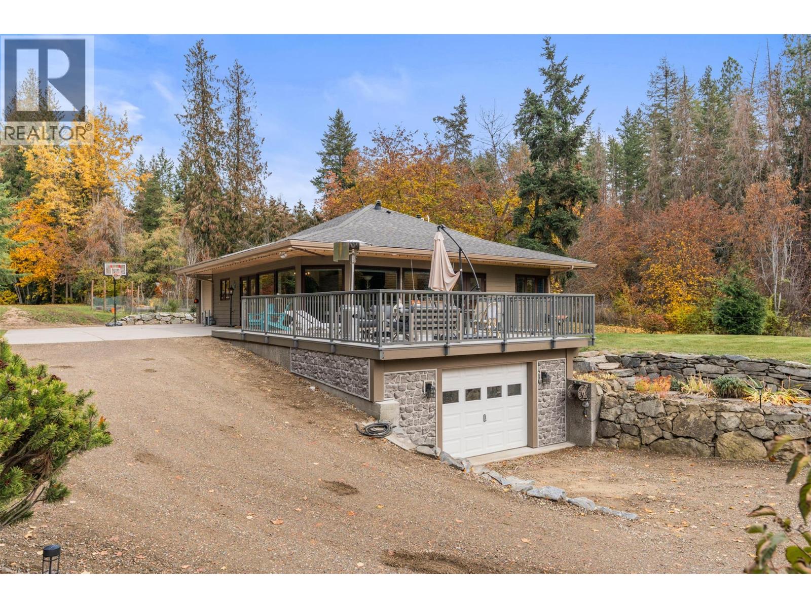 5615 East Vernon Road, Vernon, British Columbia  V1B 3K1 - Photo 1 - 10391649
