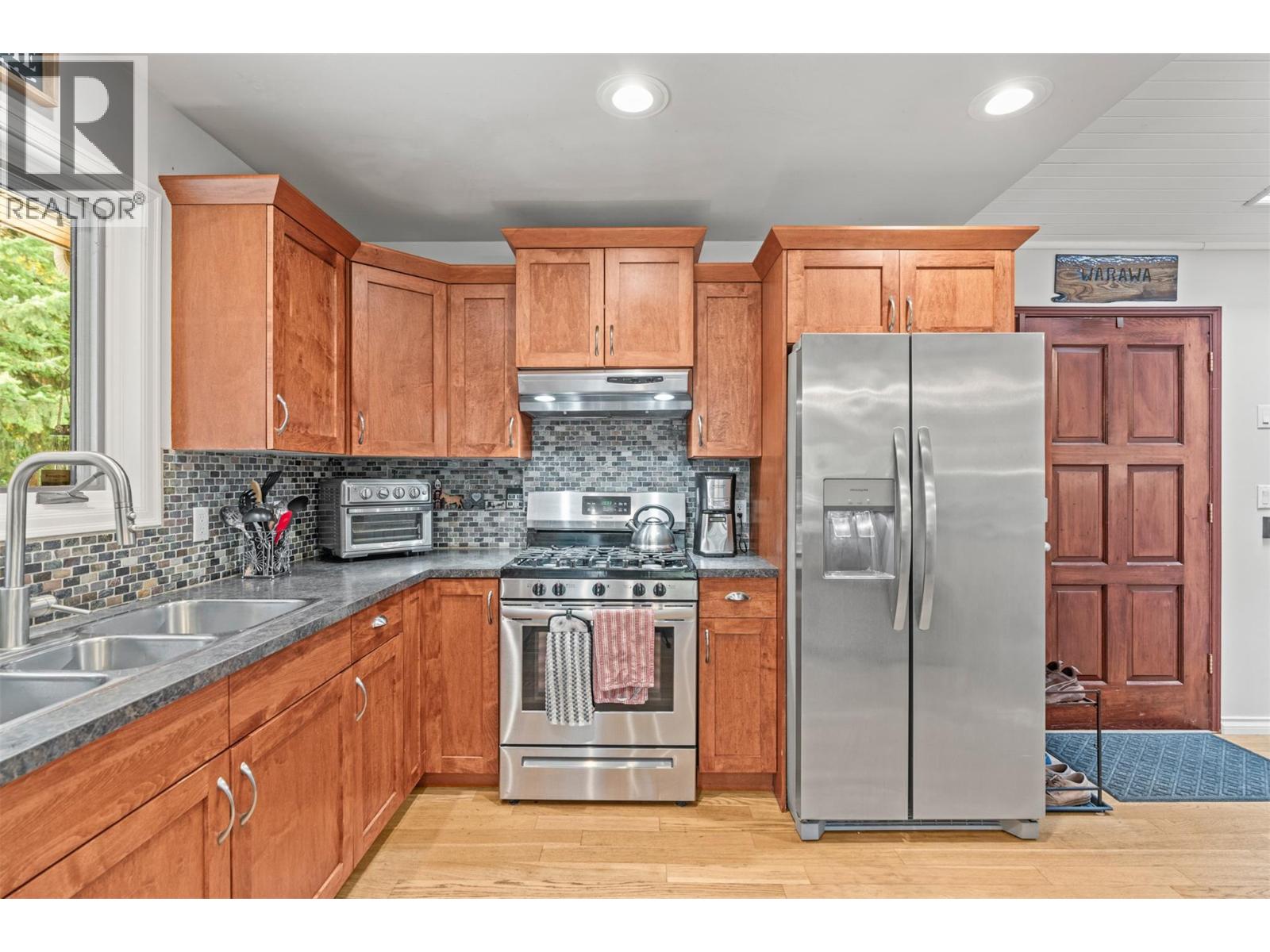 5615 East Vernon Road, Vernon, British Columbia  V1B 3K1 - Photo 46 - 10391649