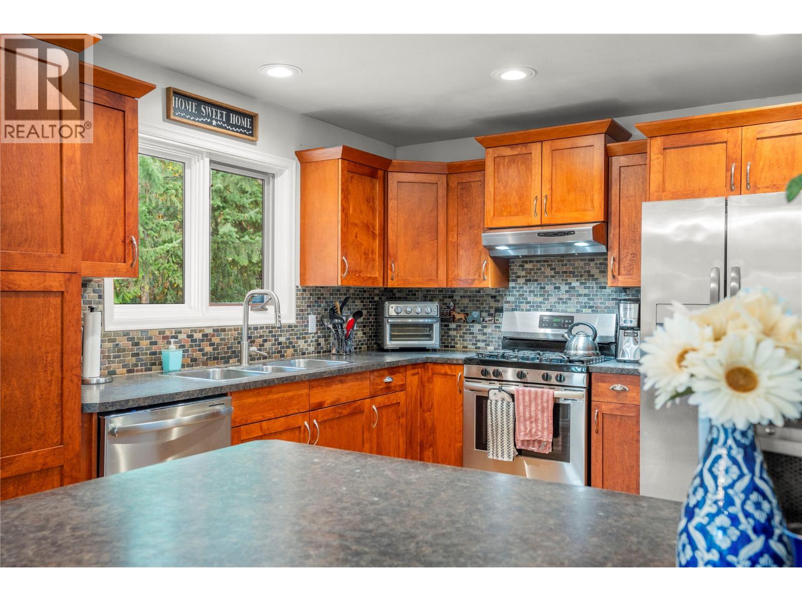5615 East Vernon Road, Vernon, British Columbia  V1B 3K1 - Photo 55 - 10391649