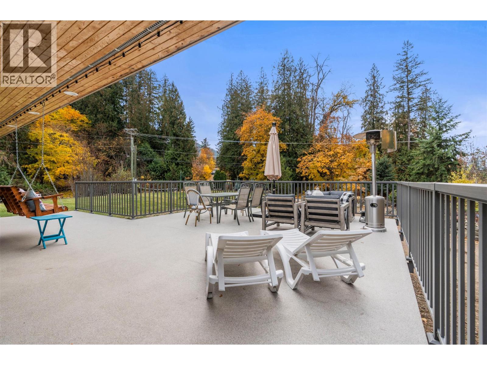 5615 East Vernon Road, Vernon, British Columbia  V1B 3K1 - Photo 7 - 10391649