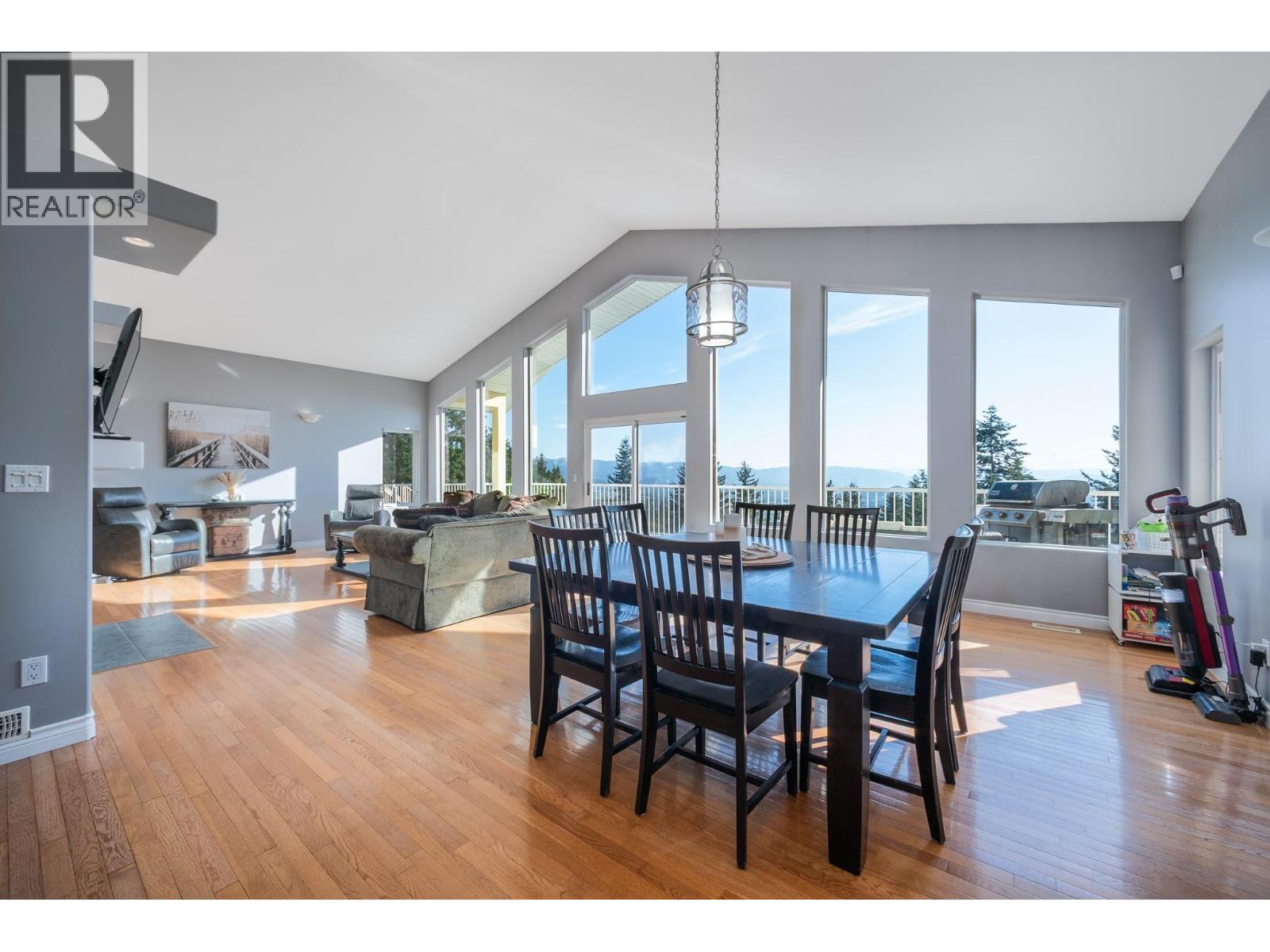 6720 Langley Court, Kelowna, British Columbia  V1P 1A4 - Photo 10 - 10391213