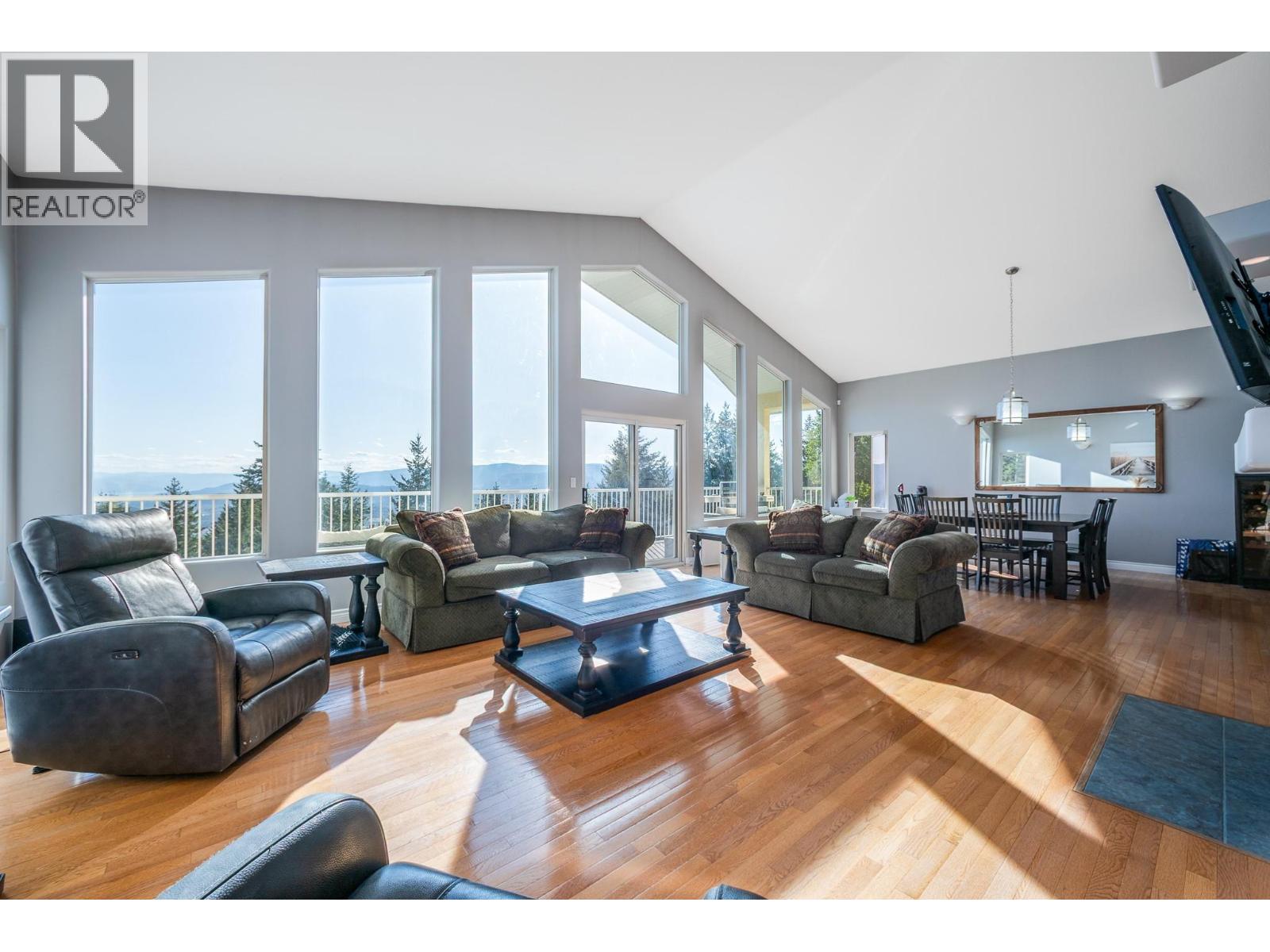 6720 Langley Court, Kelowna, British Columbia  V1P 1A4 - Photo 11 - 10391213