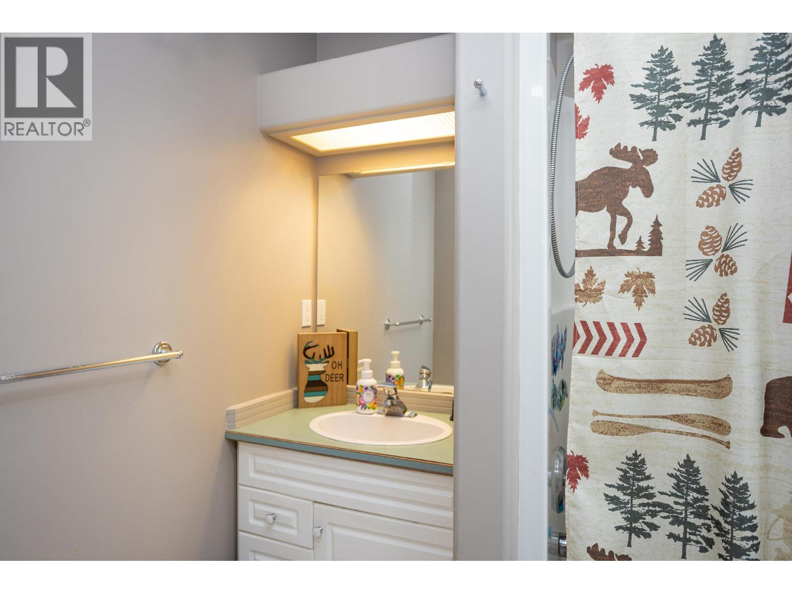 6720 Langley Court, Kelowna, British Columbia  V1P 1A4 - Photo 33 - 10391213