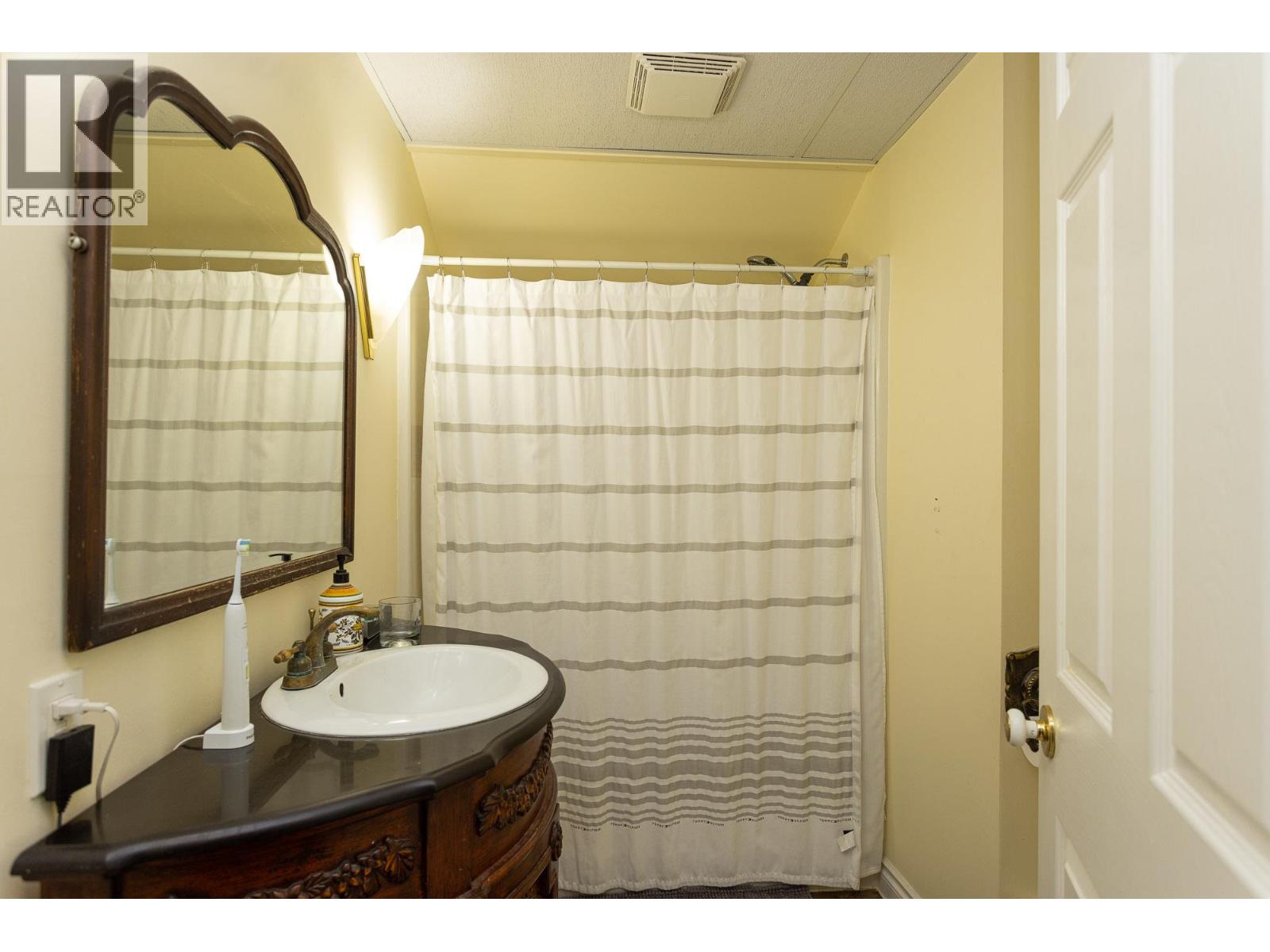 6720 Langley Court, Kelowna, British Columbia  V1P 1A4 - Photo 47 - 10391213