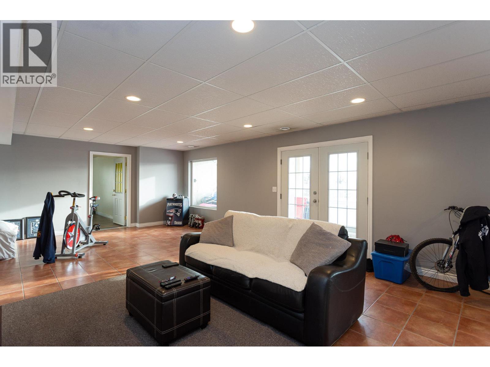 6720 Langley Court, Kelowna, British Columbia  V1P 1A4 - Photo 50 - 10391213