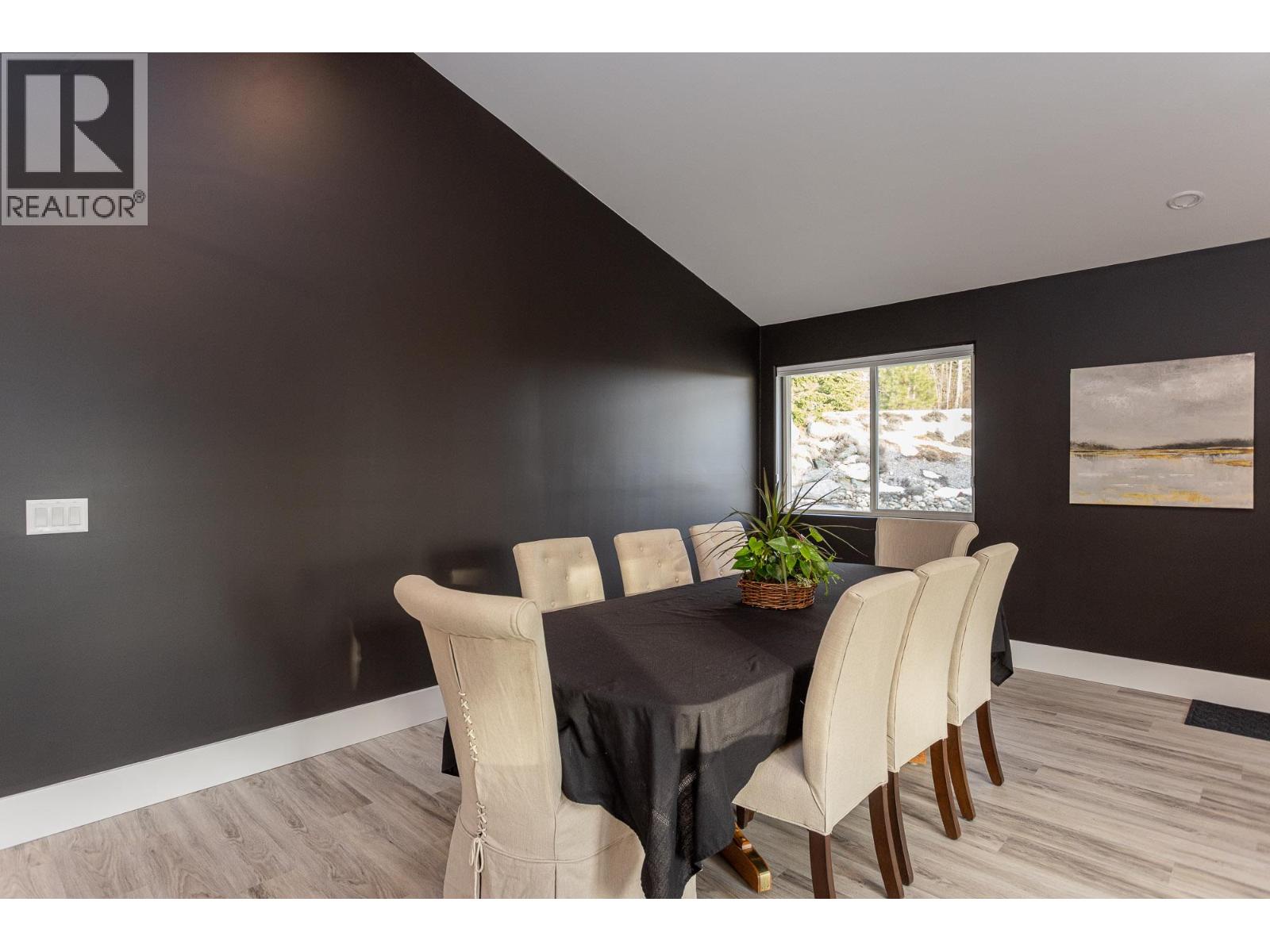 6720 Langley Court, Kelowna, British Columbia  V1P 1A4 - Photo 60 - 10391213