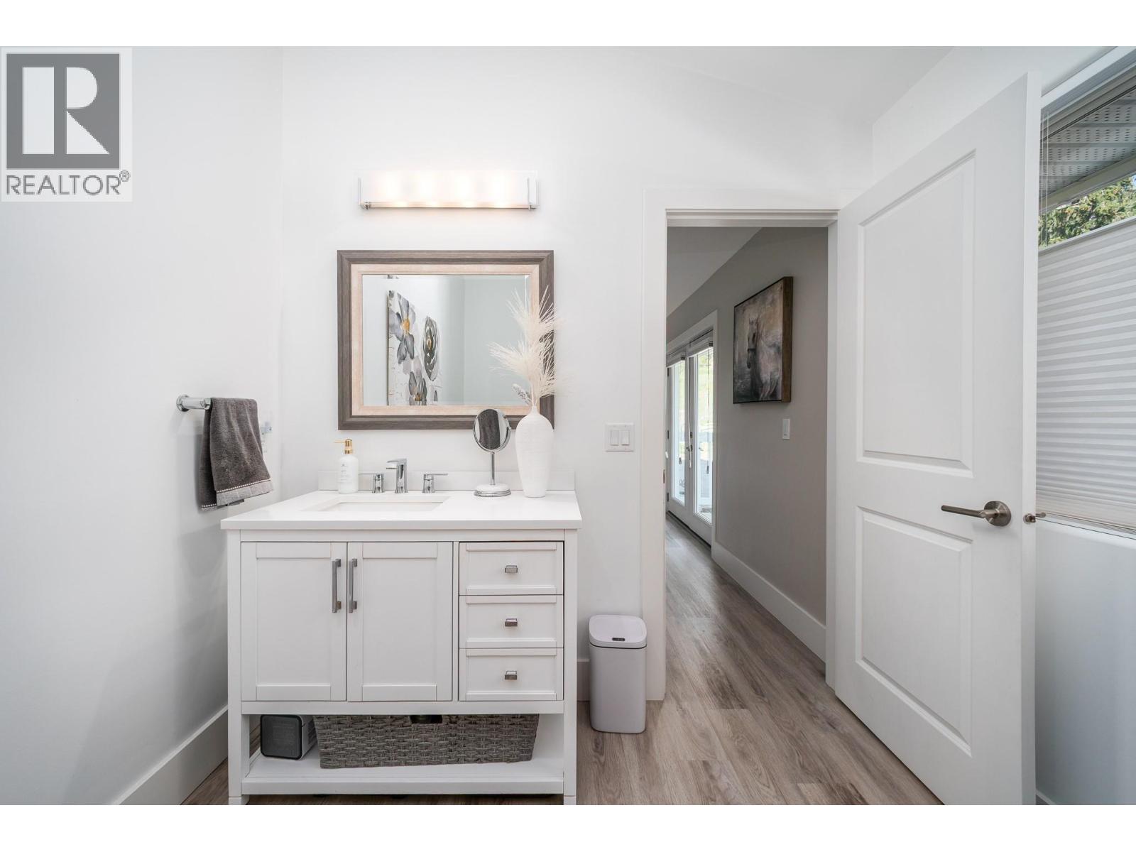6720 Langley Court, Kelowna, British Columbia  V1P 1A4 - Photo 66 - 10391213