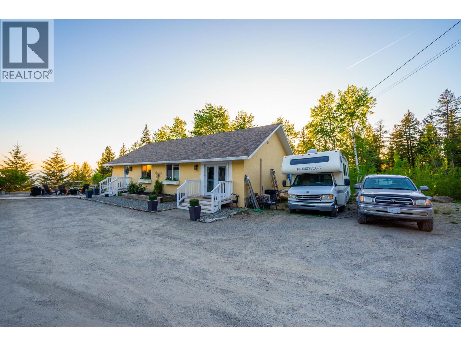 6720 Langley Court, Kelowna, British Columbia  V1P 1A4 - Photo 75 - 10391213