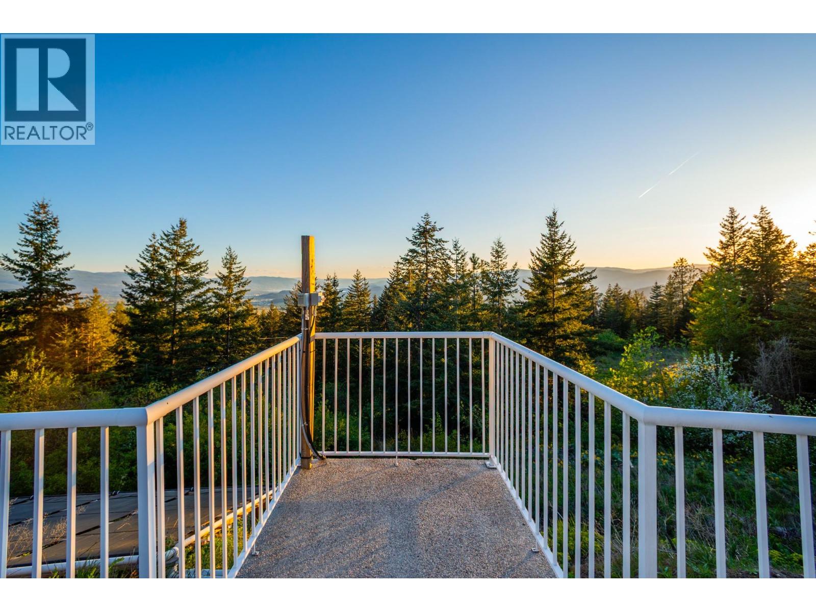 6720 Langley Court, Kelowna, British Columbia  V1P 1A4 - Photo 78 - 10391213