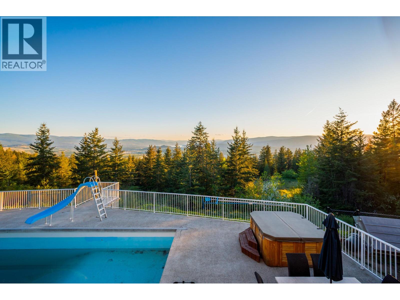 6720 Langley Court, Kelowna, British Columbia  V1P 1A4 - Photo 82 - 10391213