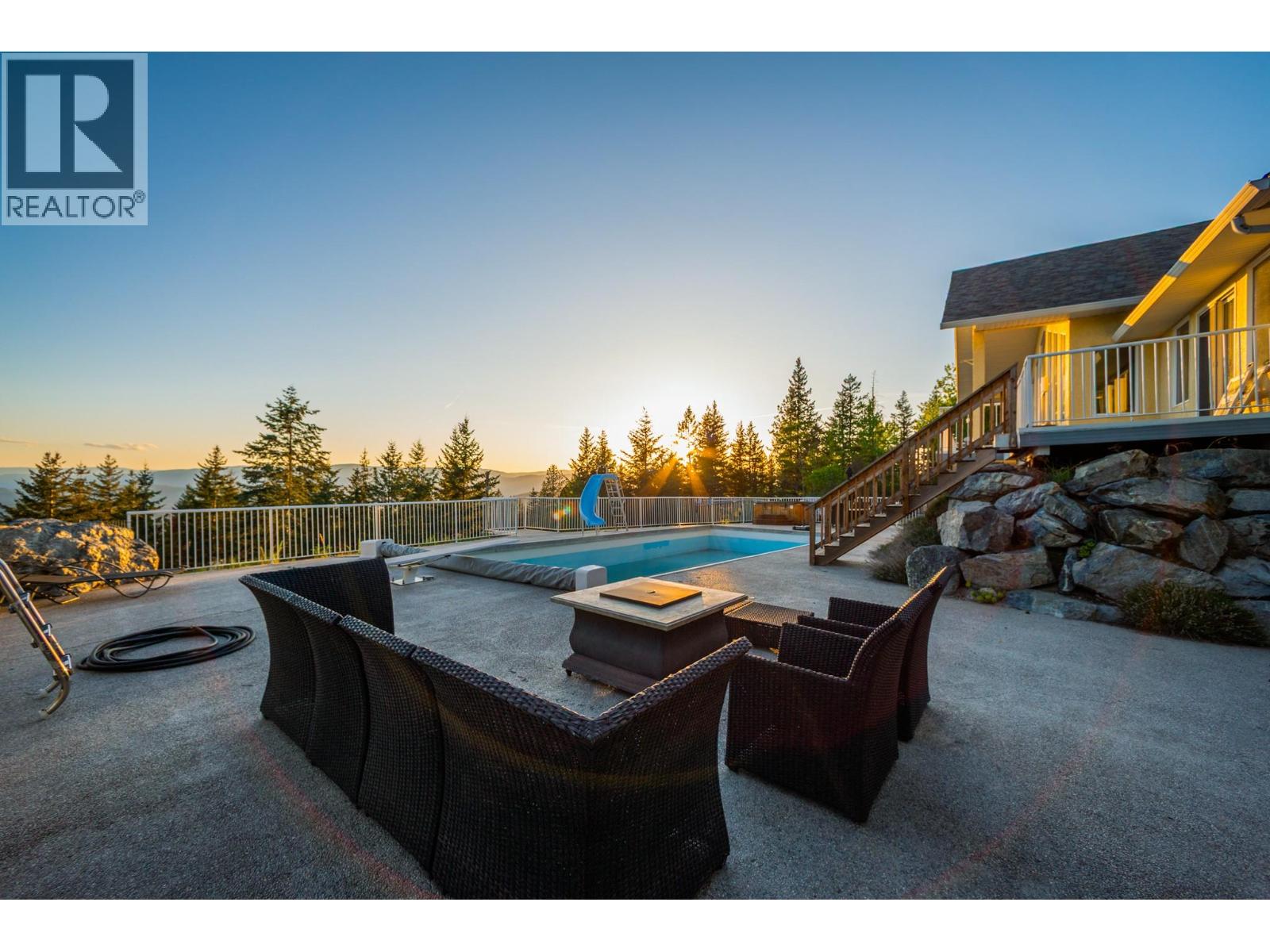 6720 Langley Court, Kelowna, British Columbia  V1P 1A4 - Photo 83 - 10391213