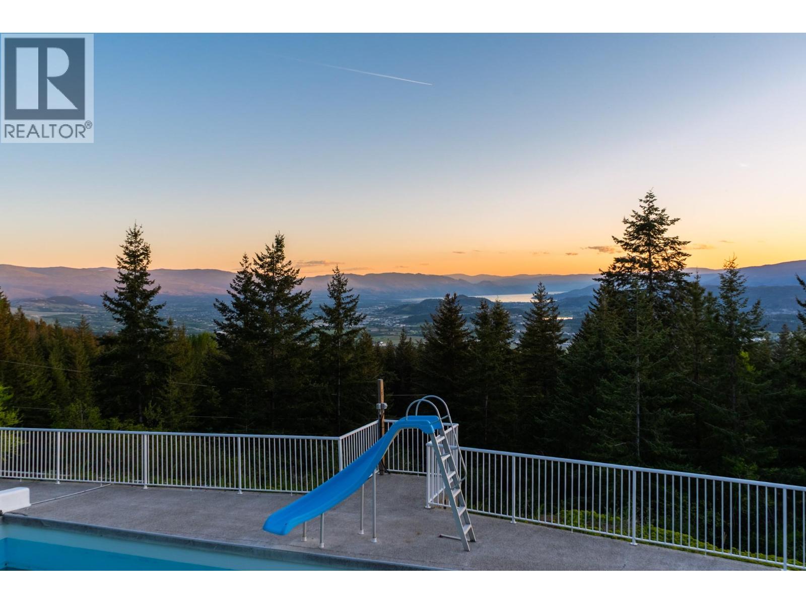 6720 Langley Court, Kelowna, British Columbia  V1P 1A4 - Photo 84 - 10391213