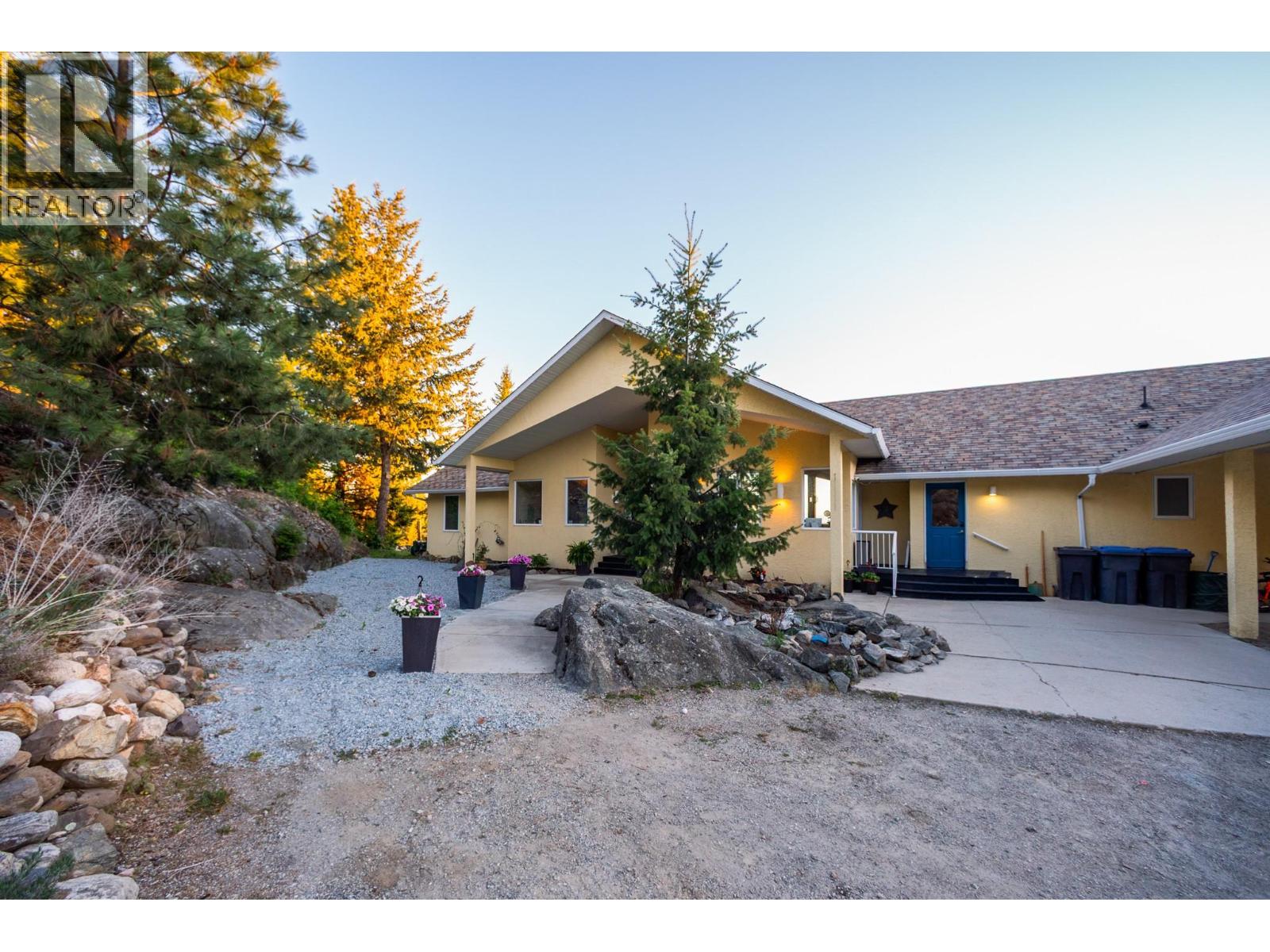 6720 Langley Court, Kelowna, British Columbia  V1P 1A4 - Photo 90 - 10391213