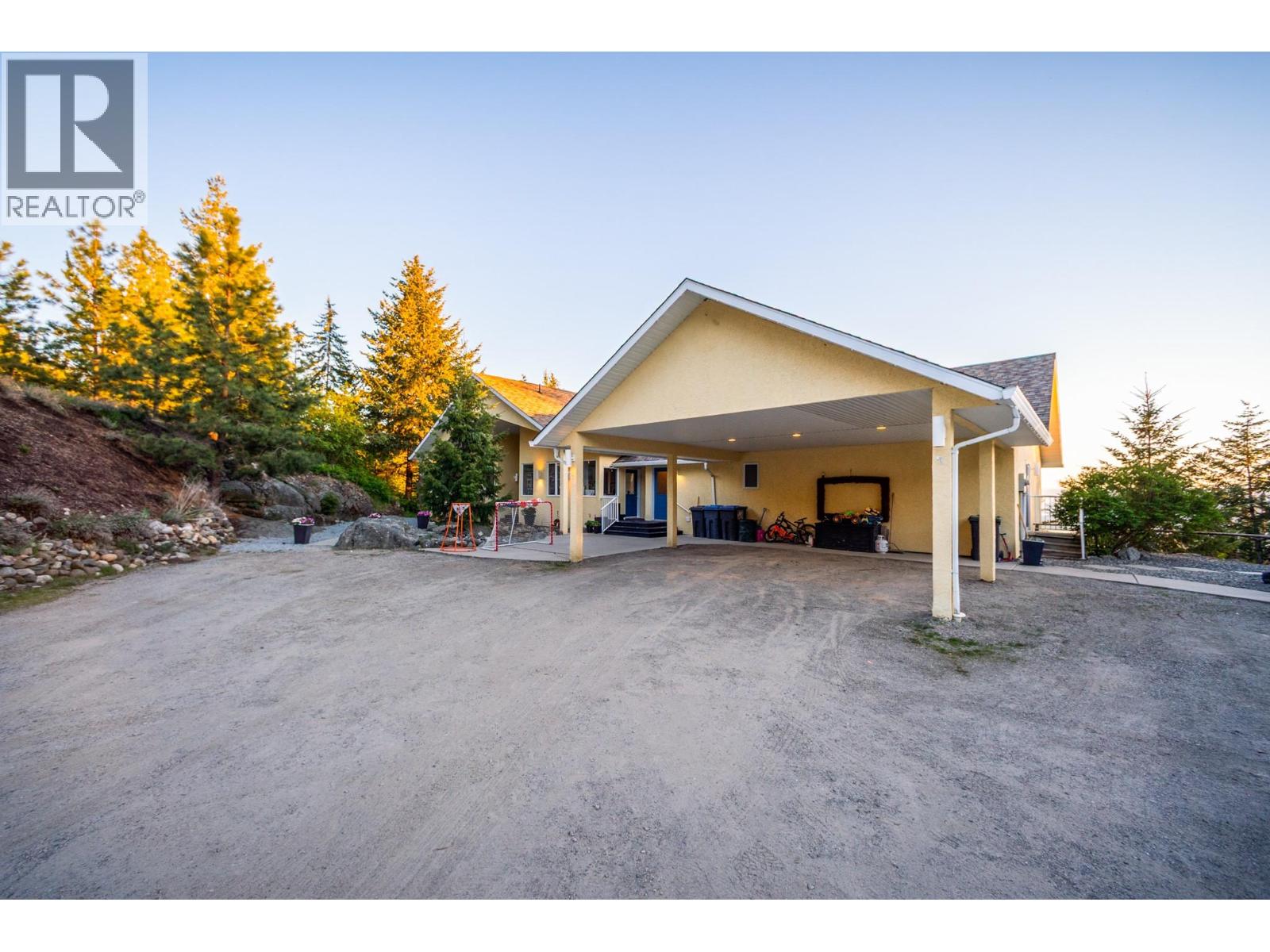 6720 Langley Court, Kelowna, British Columbia  V1P 1A4 - Photo 91 - 10391213