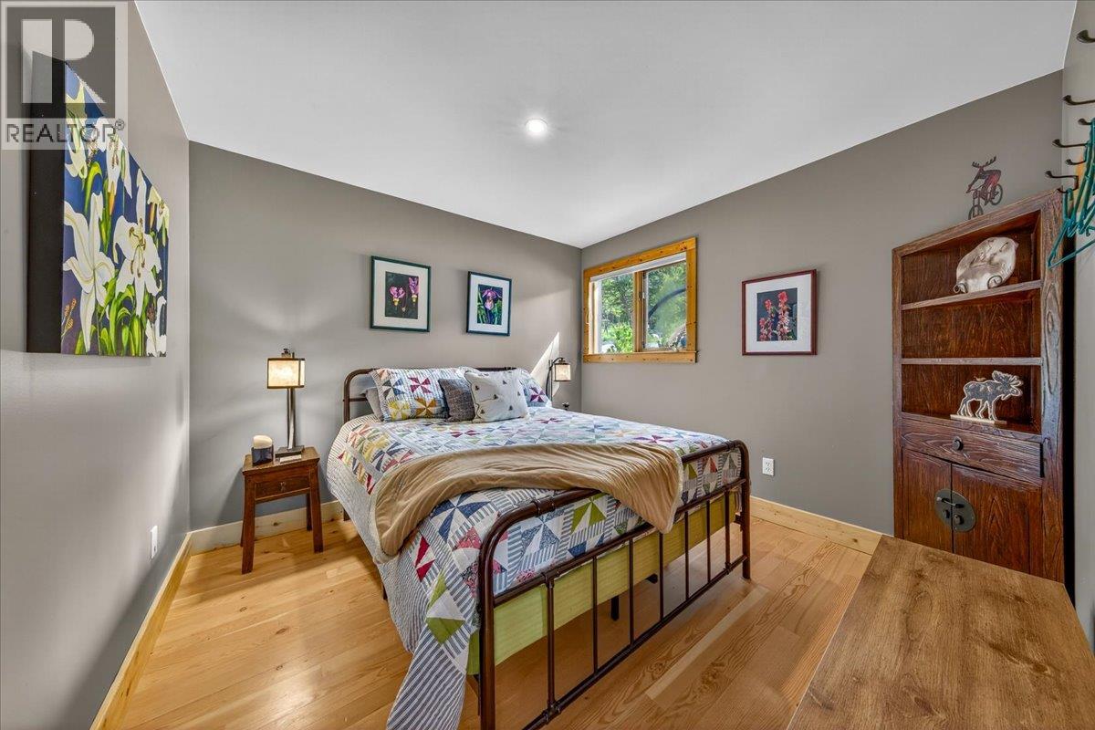 4931 Mountaintop Drive, Fairmont Hot Springs, British Columbia  V0B 1L1 - Photo 11 - 10391727
