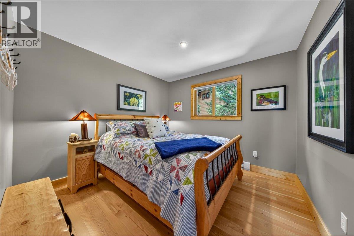 4931 Mountaintop Drive, Fairmont Hot Springs, British Columbia  V0B 1L1 - Photo 12 - 10391727