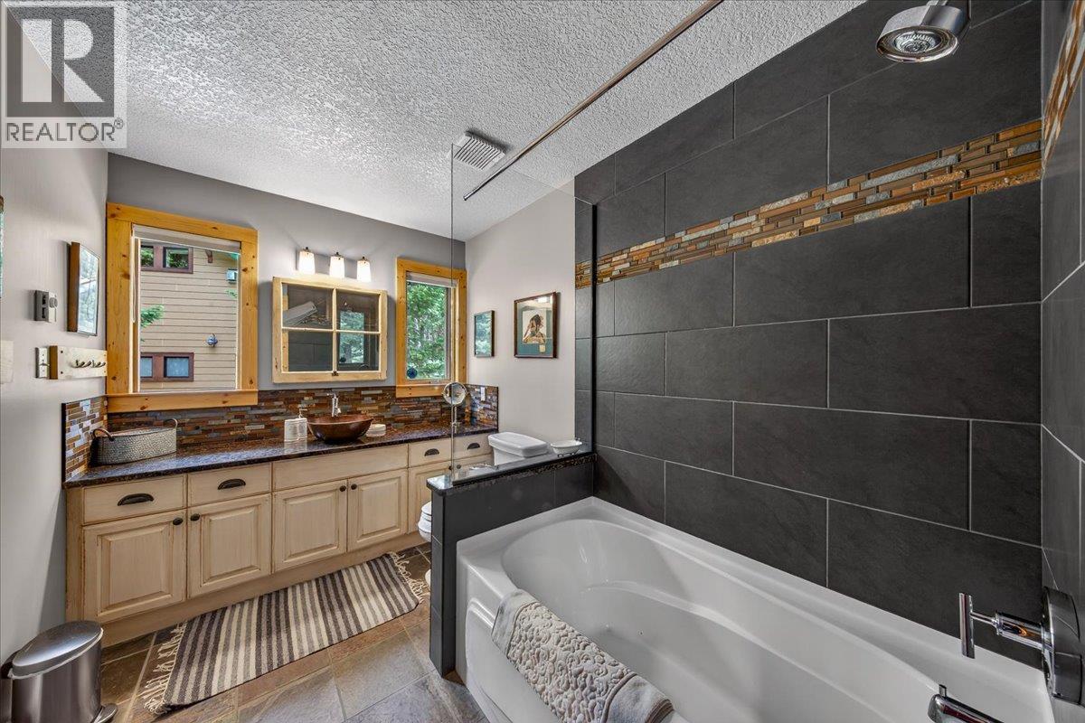 4931 Mountaintop Drive, Fairmont Hot Springs, British Columbia  V0B 1L1 - Photo 13 - 10391727