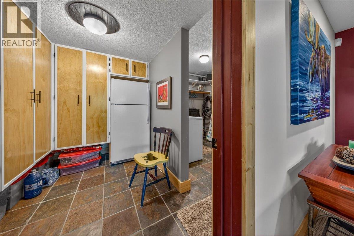 4931 Mountaintop Drive, Fairmont Hot Springs, British Columbia  V0B 1L1 - Photo 28 - 10391727