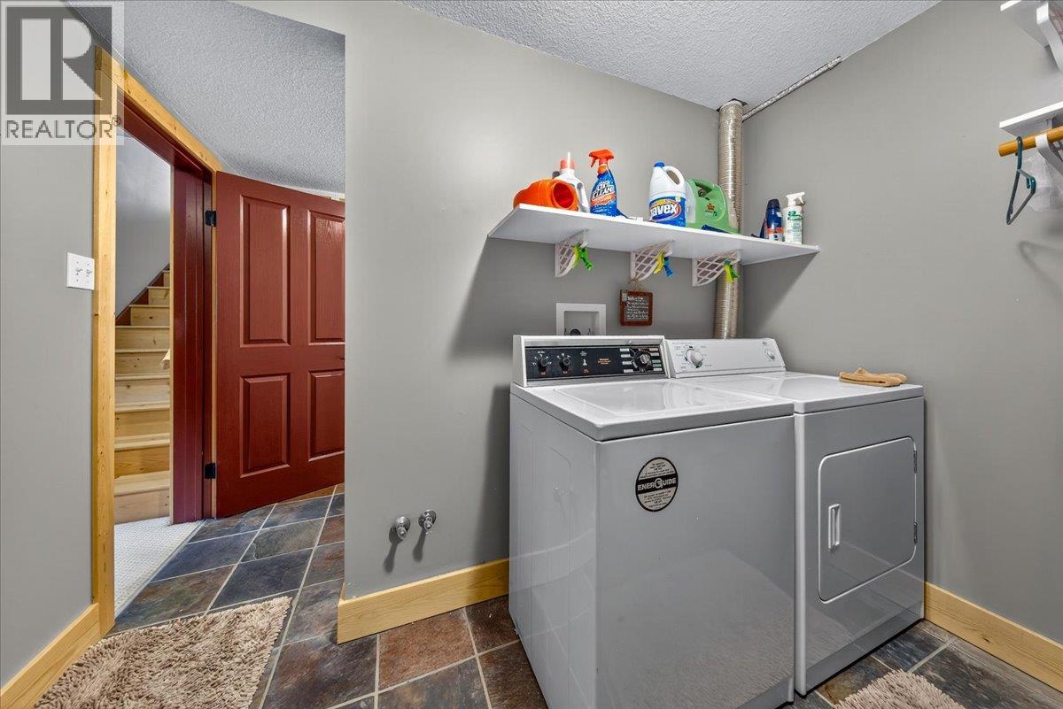 4931 Mountaintop Drive, Fairmont Hot Springs, British Columbia  V0B 1L1 - Photo 29 - 10391727