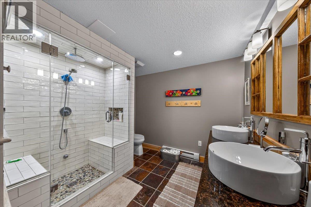 4931 Mountaintop Drive, Fairmont Hot Springs, British Columbia  V0B 1L1 - Photo 32 - 10391727