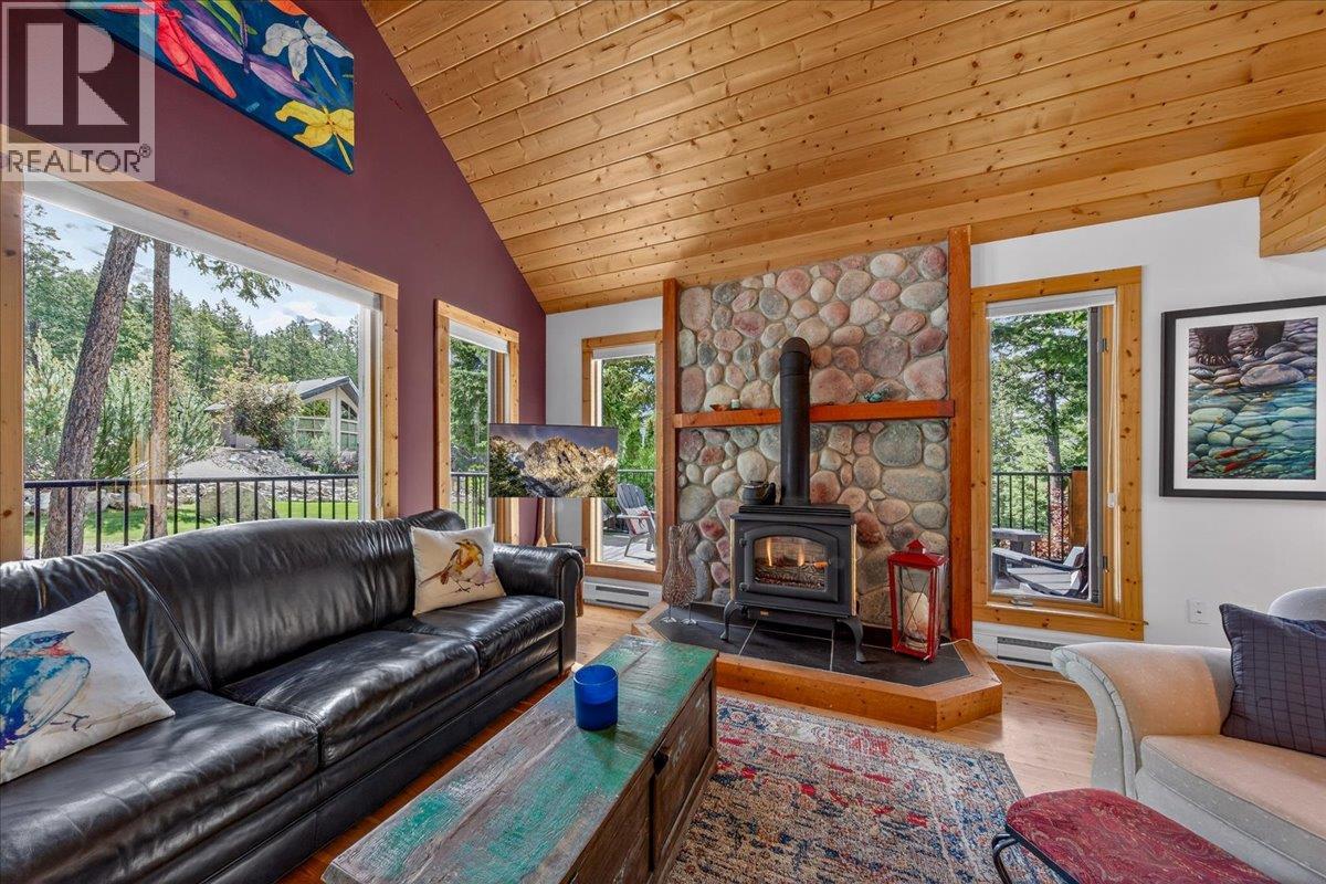 4931 Mountaintop Drive, Fairmont Hot Springs, British Columbia  V0B 1L1 - Photo 5 - 10391727