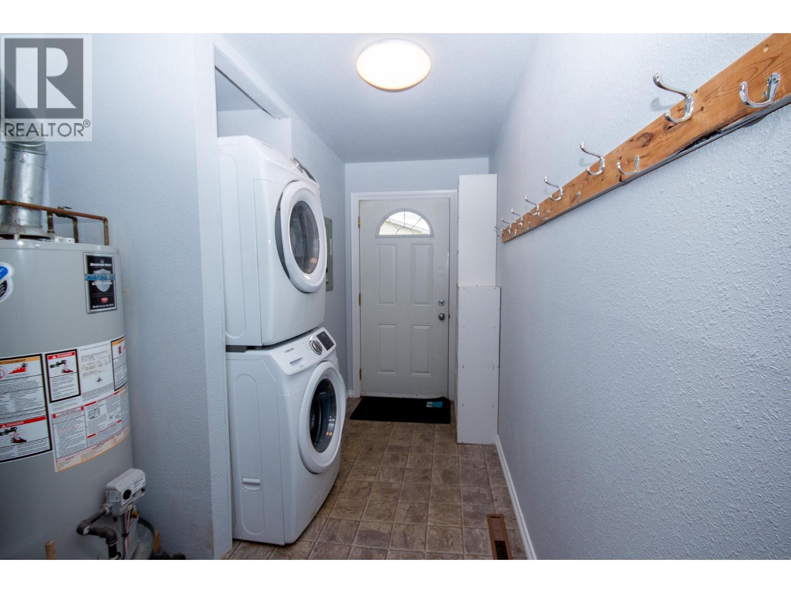 1140 96a Avenue, Dawson Creek, British Columbia  V1G 1M8 - Photo 10 - 10391763