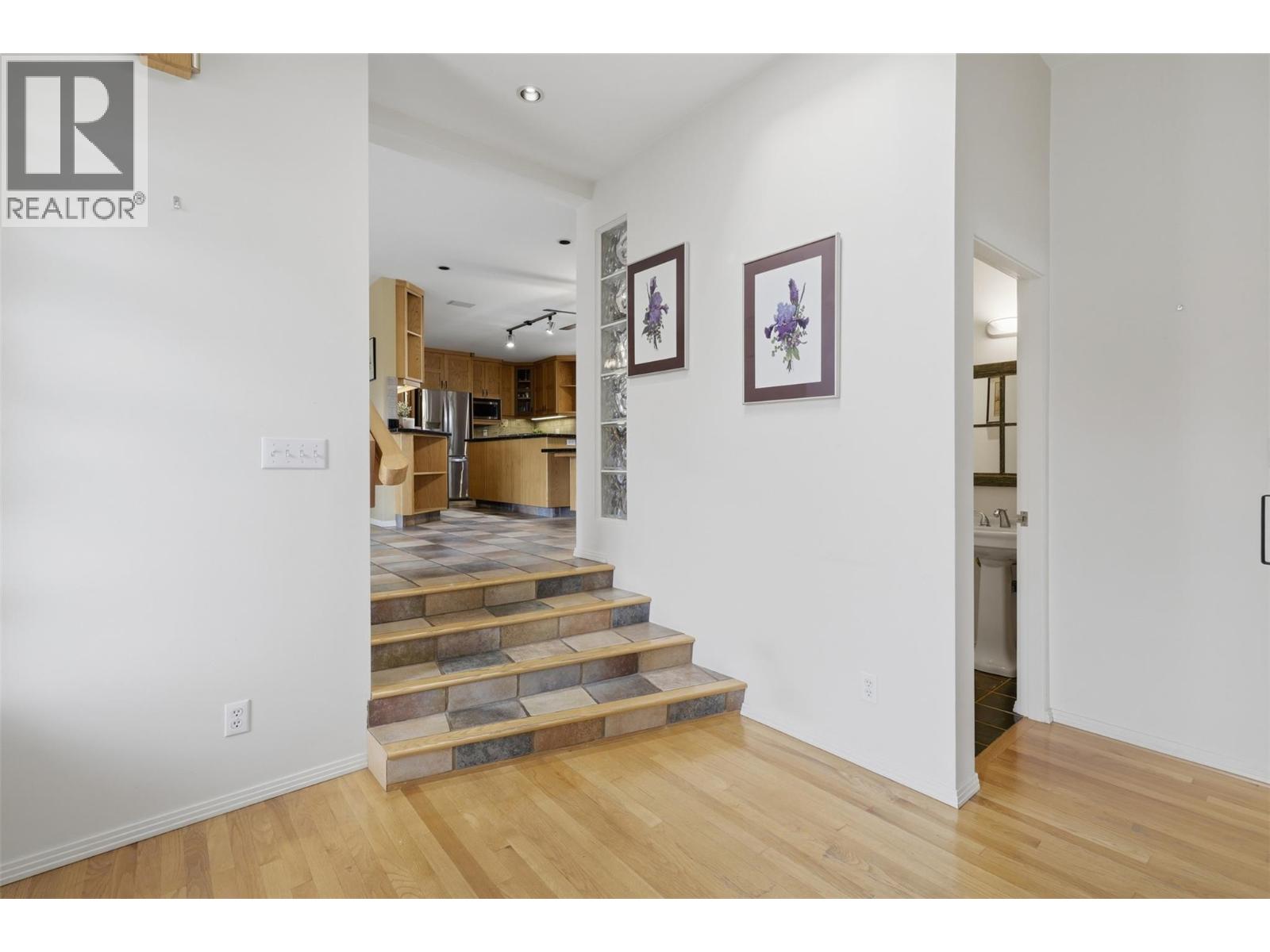 2245 Crescent Drive, Kamloops, British Columbia  V2C 4S7 - Photo 14 - 10389944