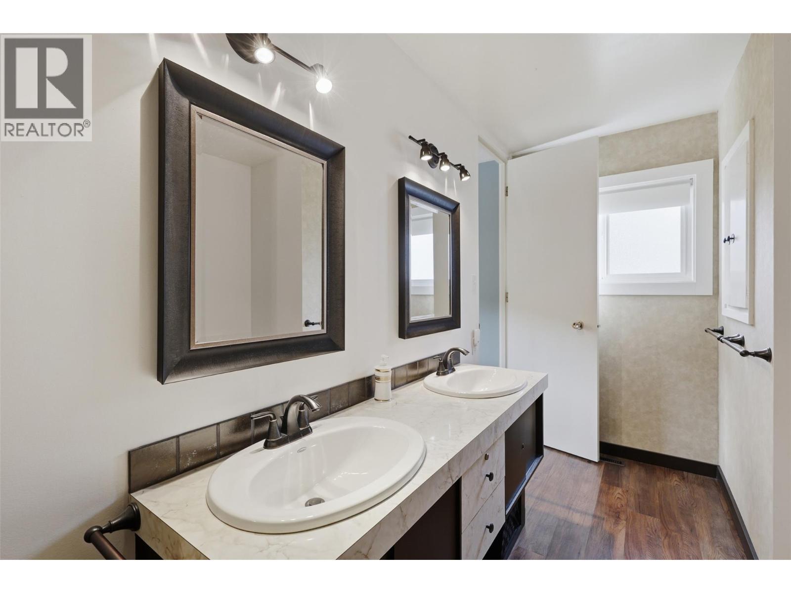 2245 Crescent Drive, Kamloops, British Columbia  V2C 4S7 - Photo 31 - 10389944